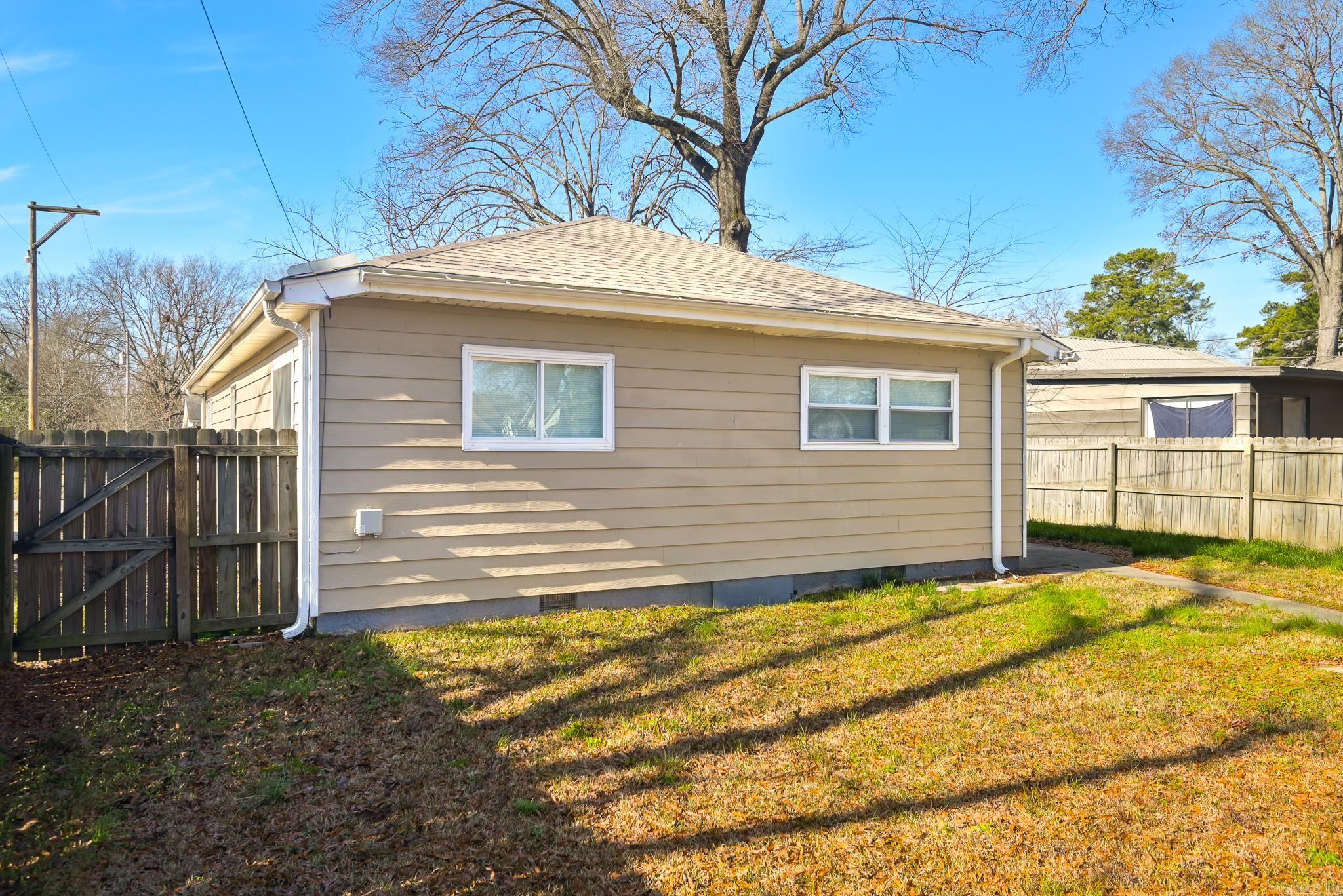 TROUTT - Residential