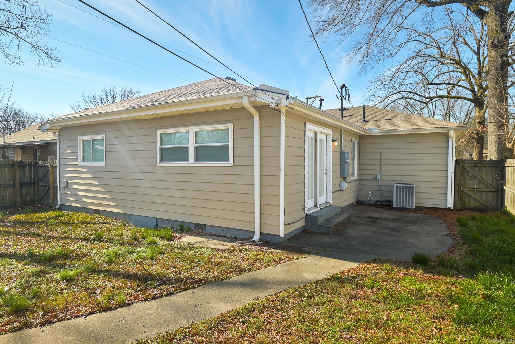 TROUTT - Residential