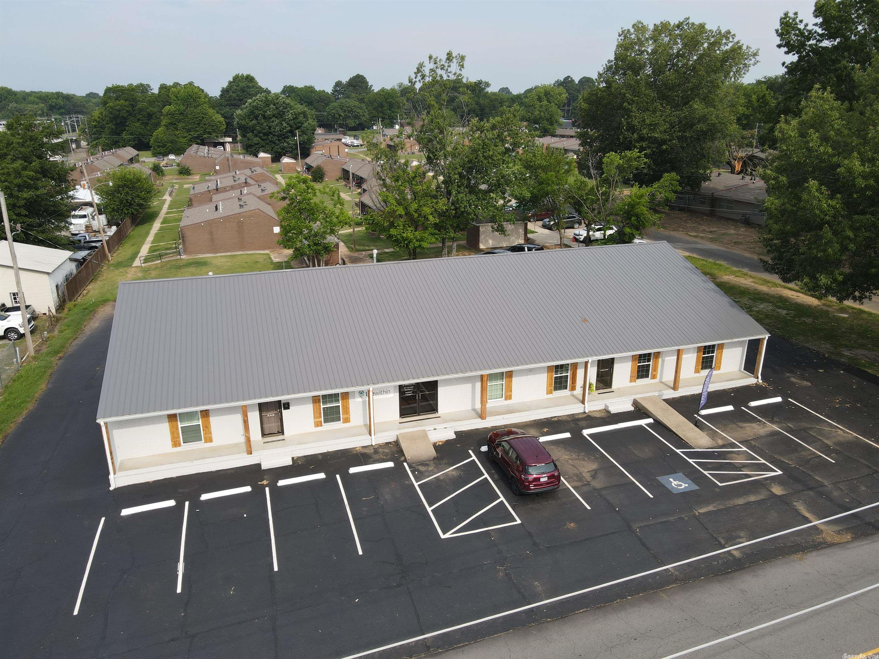 Woodruff - Commercial Lease