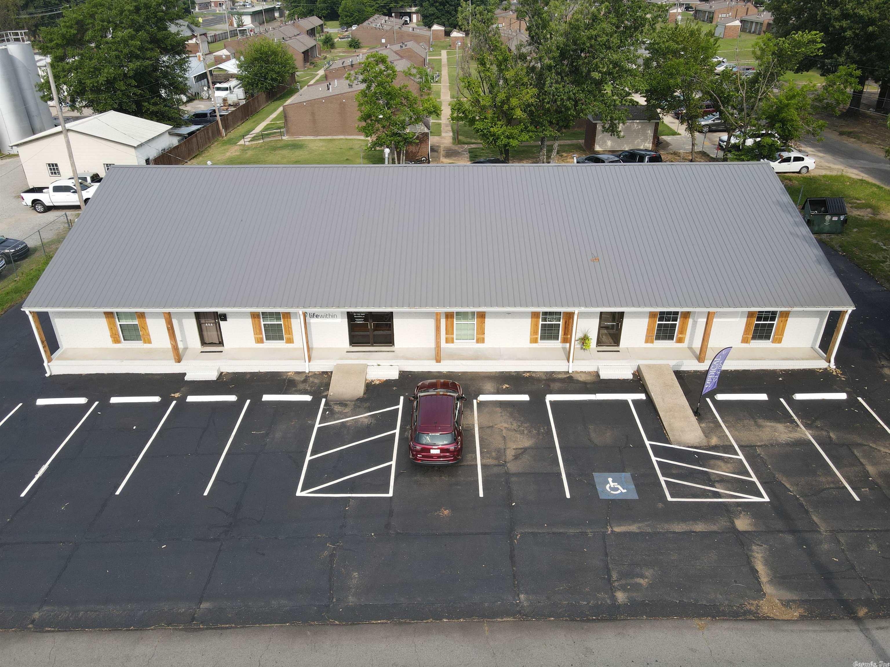 Woodruff - Commercial Lease