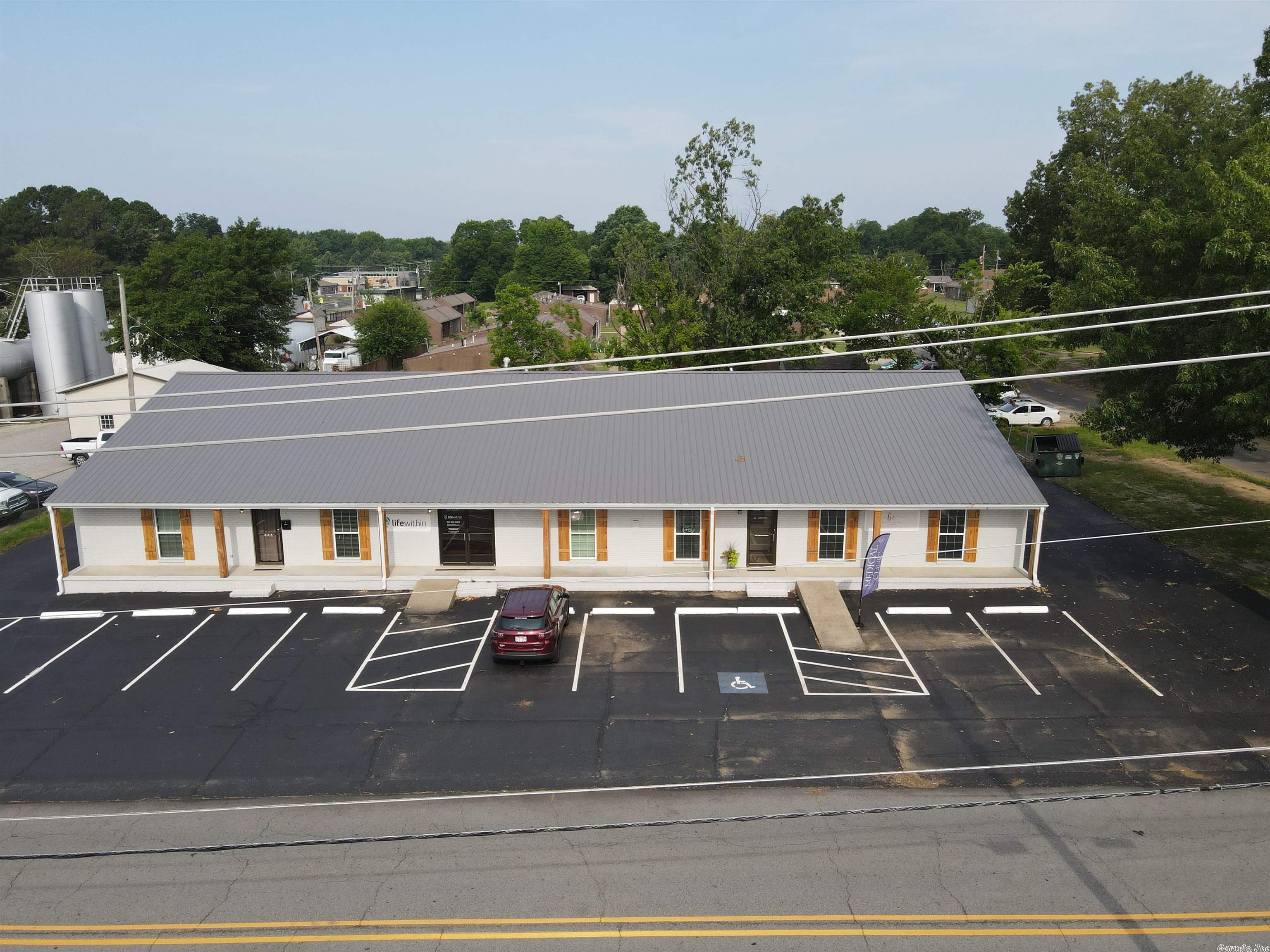 Woodruff - Commercial Lease