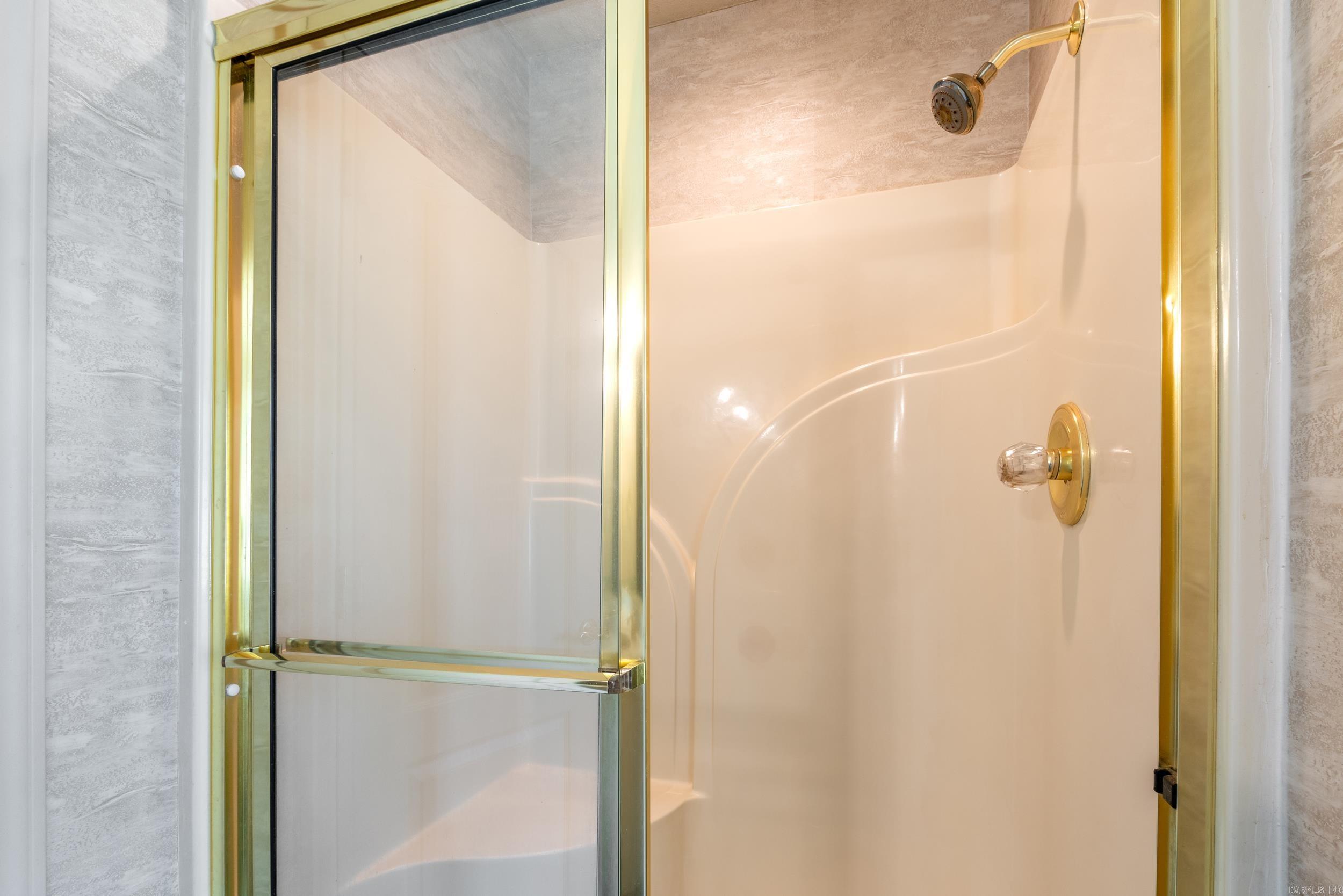 KROOKED KREEK - Residential