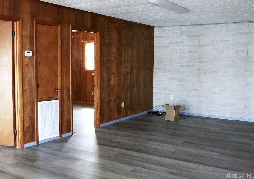 Twin Oaks - Residential