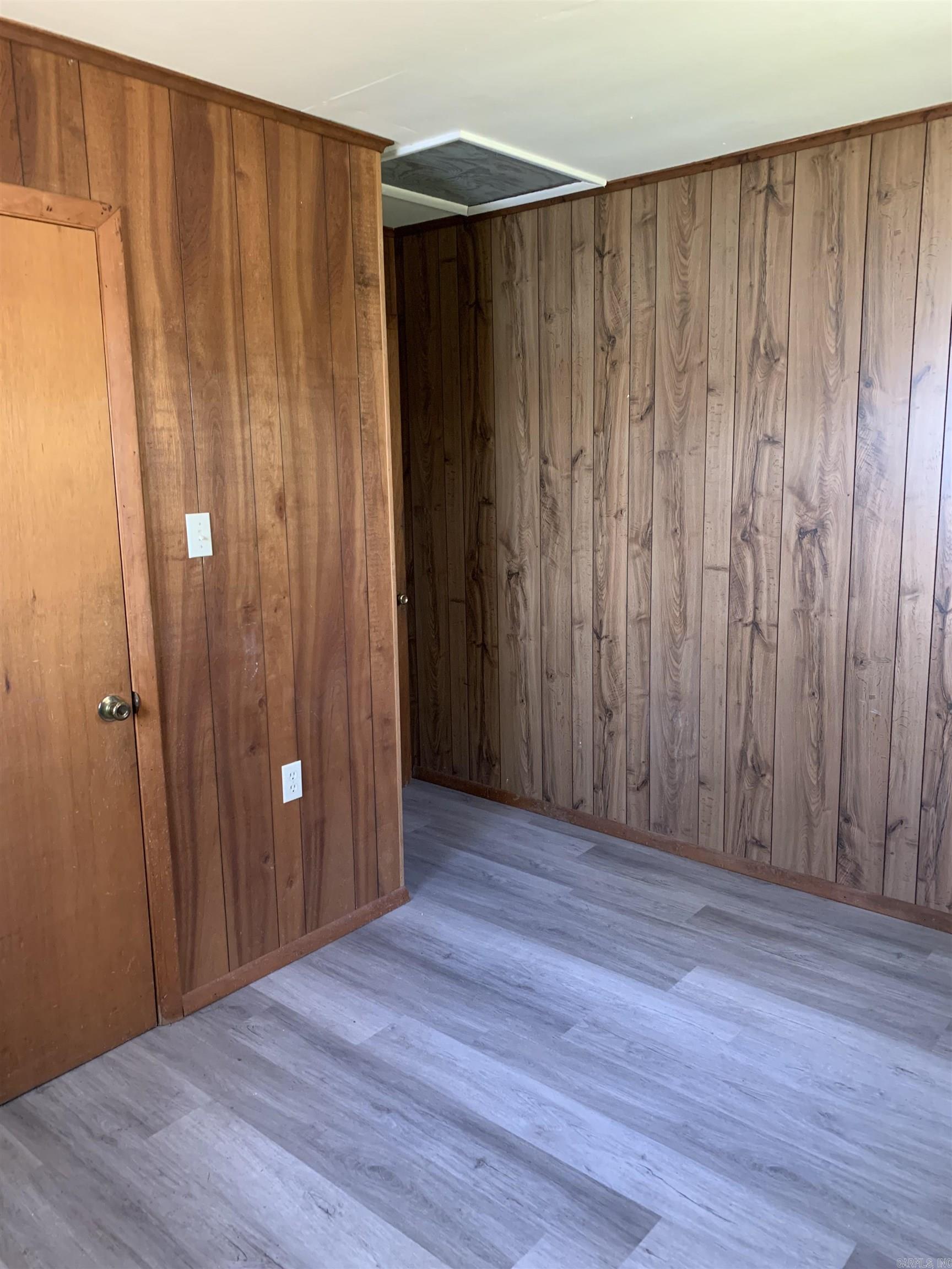 Twin Oaks - Residential