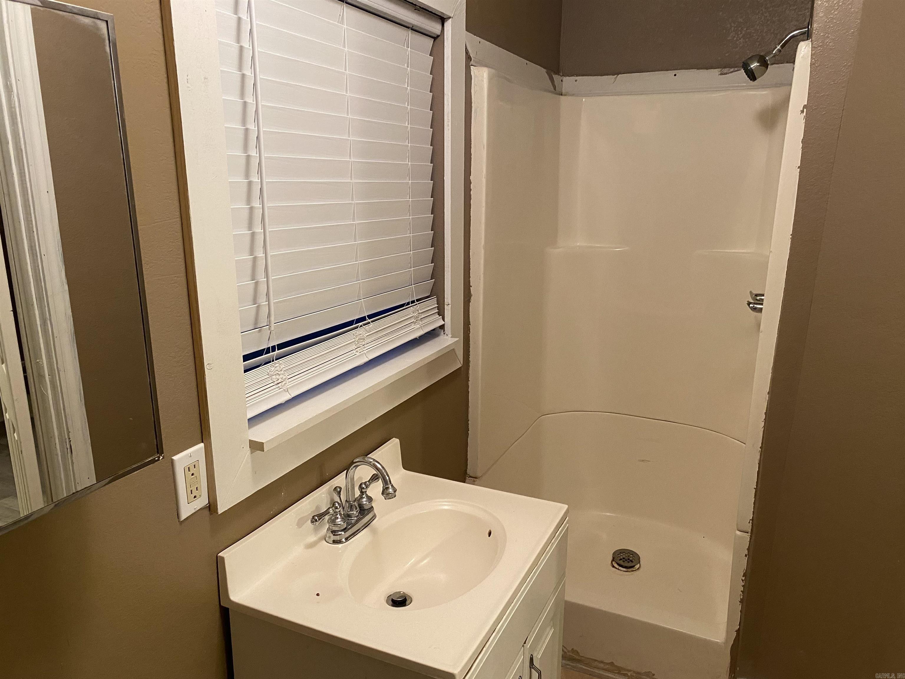 CLIFTONS ADDN - Residential