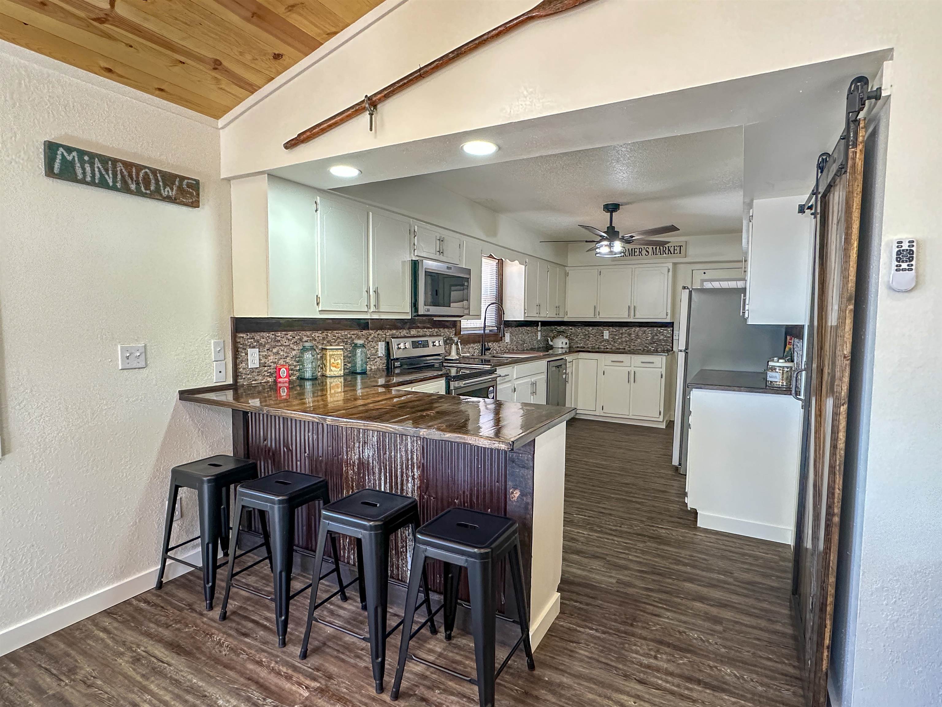 EMERALD COVE - Residential