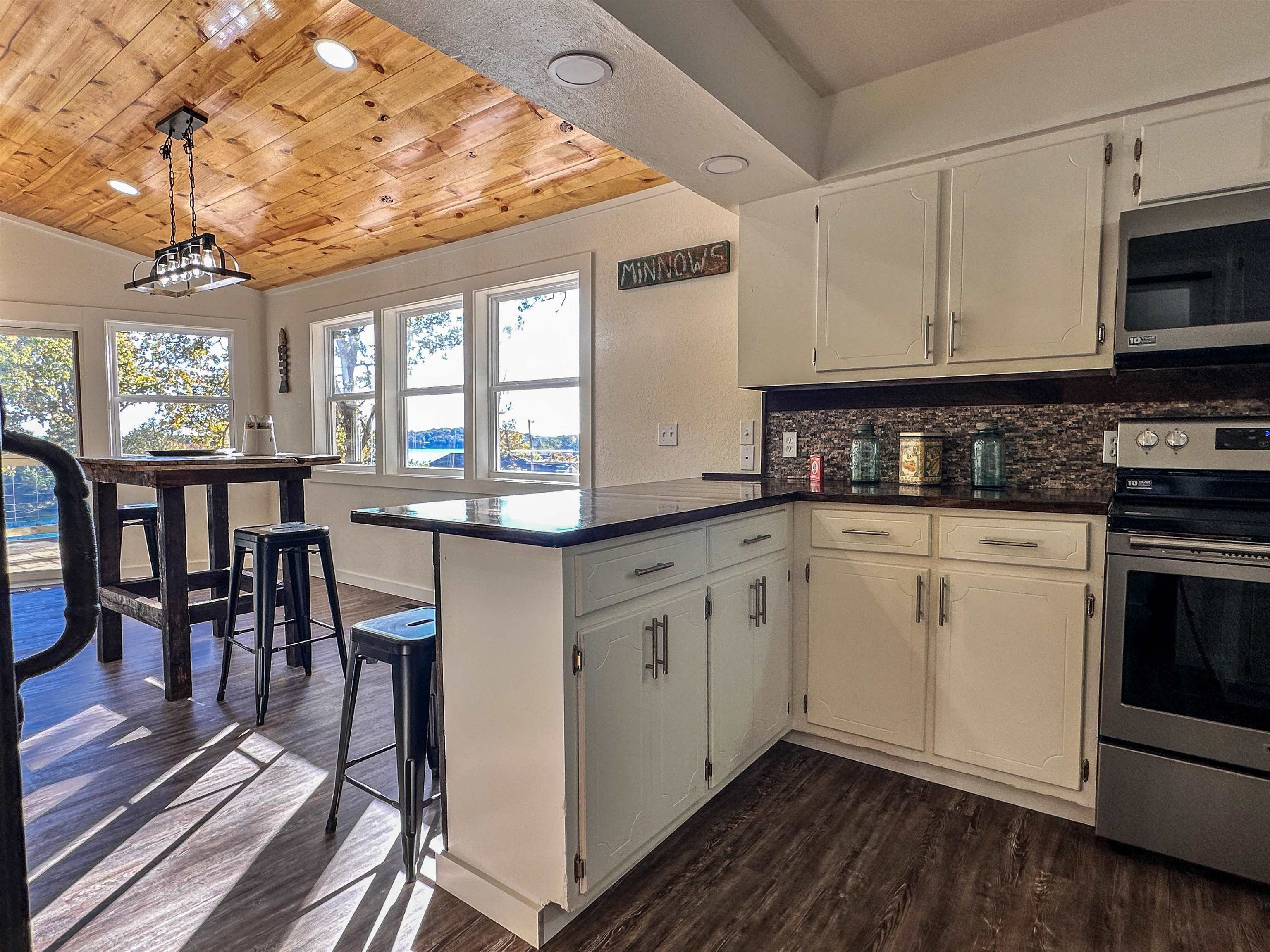 EMERALD COVE - Residential