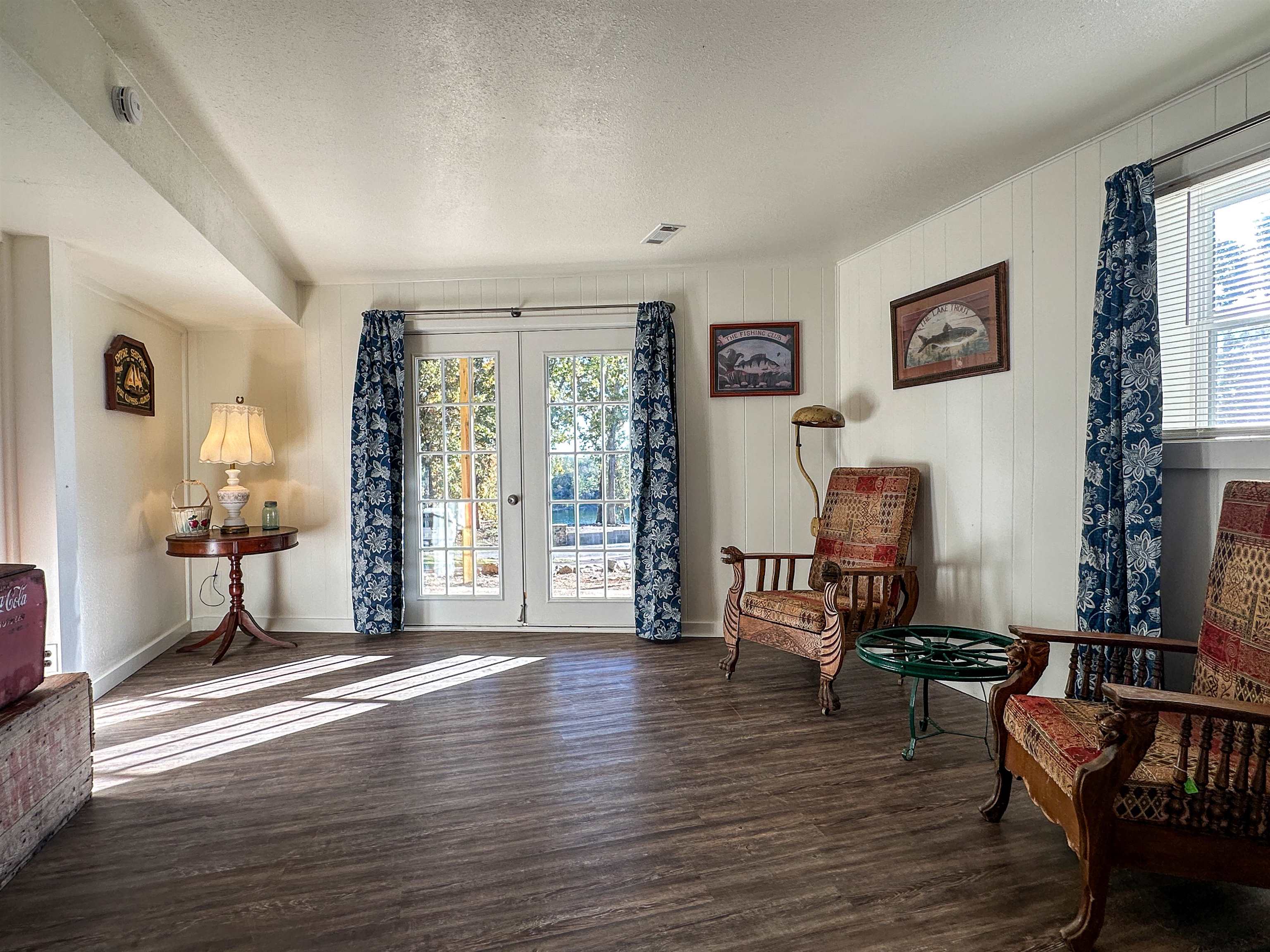 EMERALD COVE - Residential