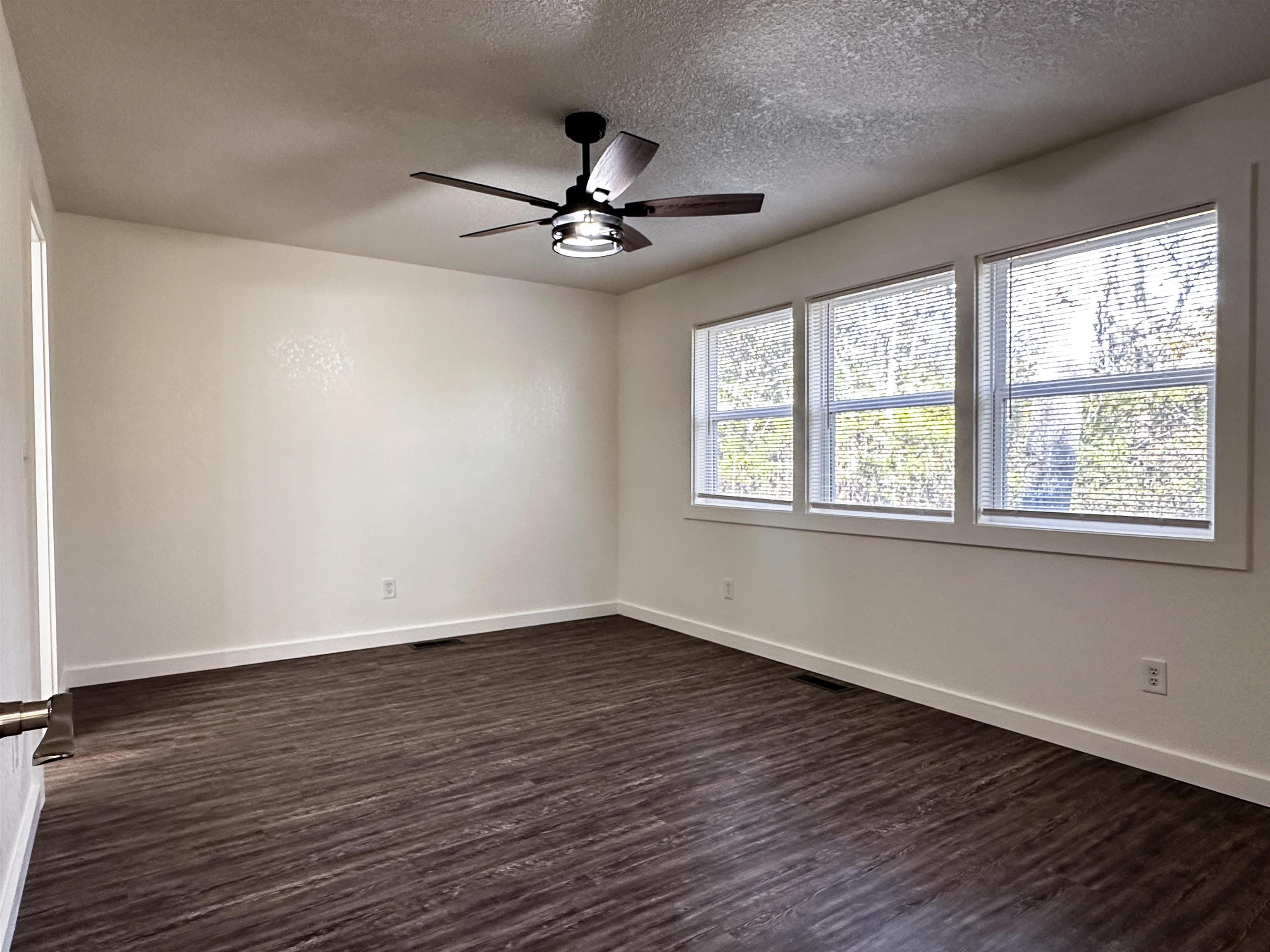 EMERALD COVE - Residential