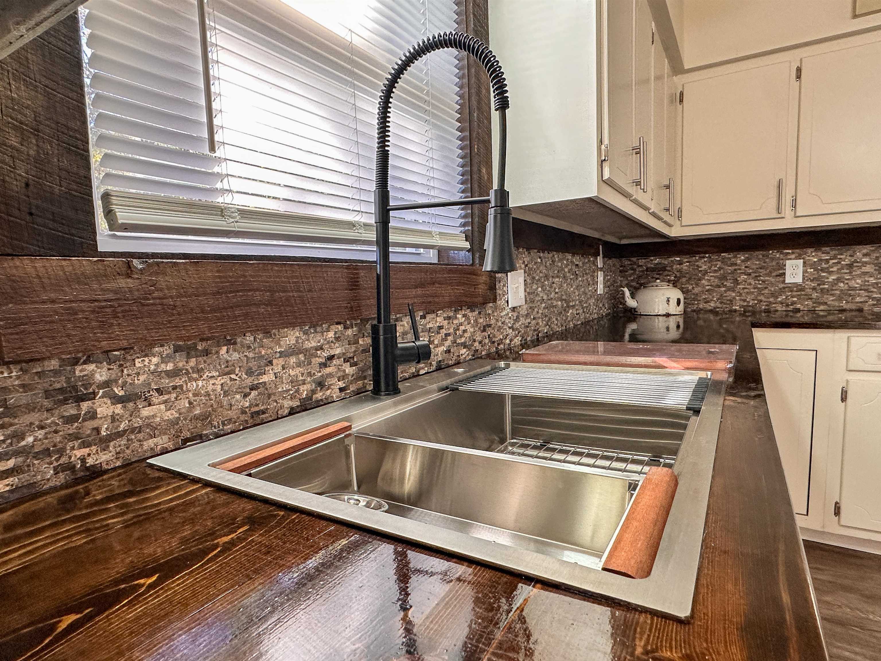 EMERALD COVE - Residential