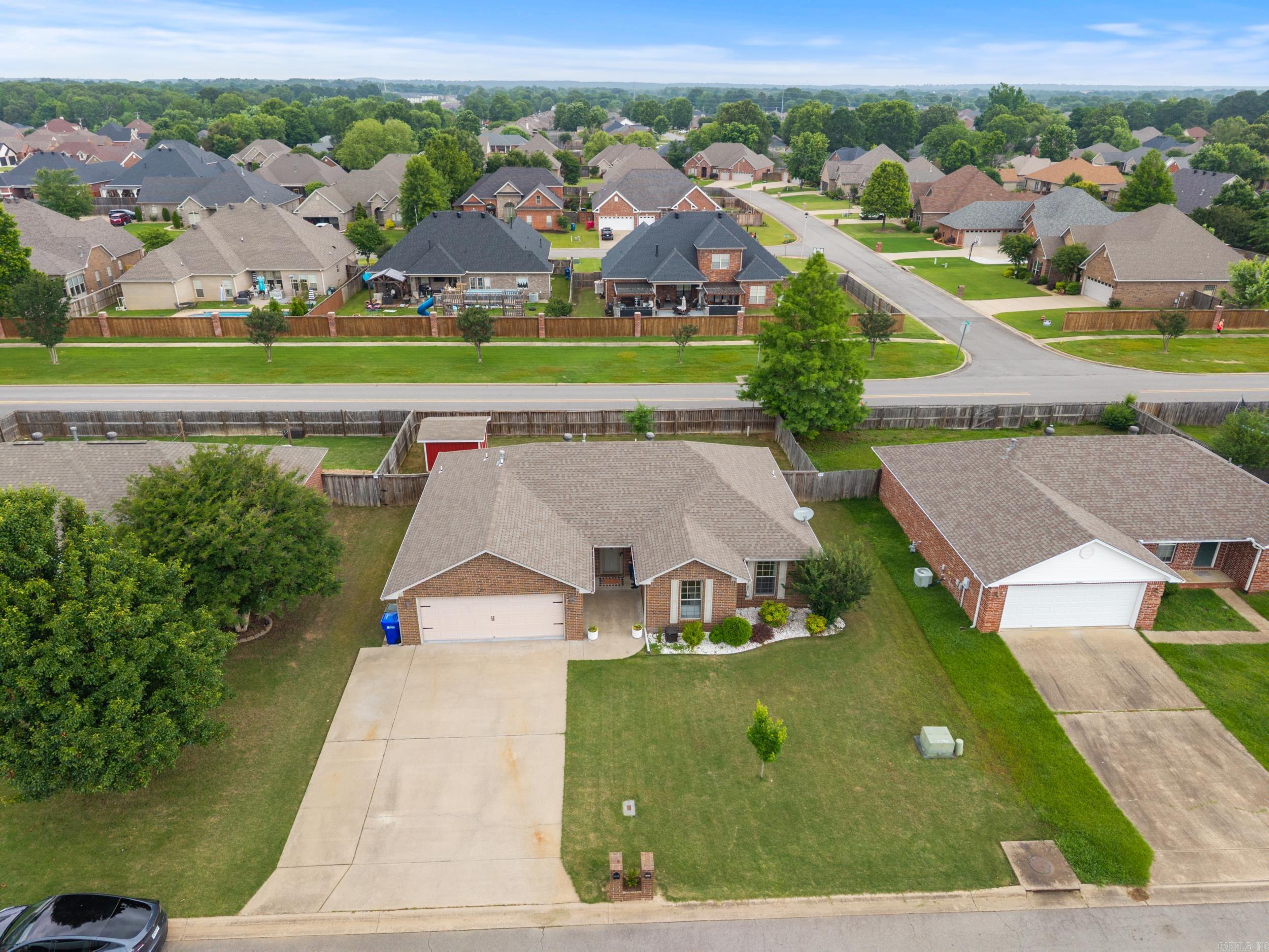 JUSTIN PLACE - Residential