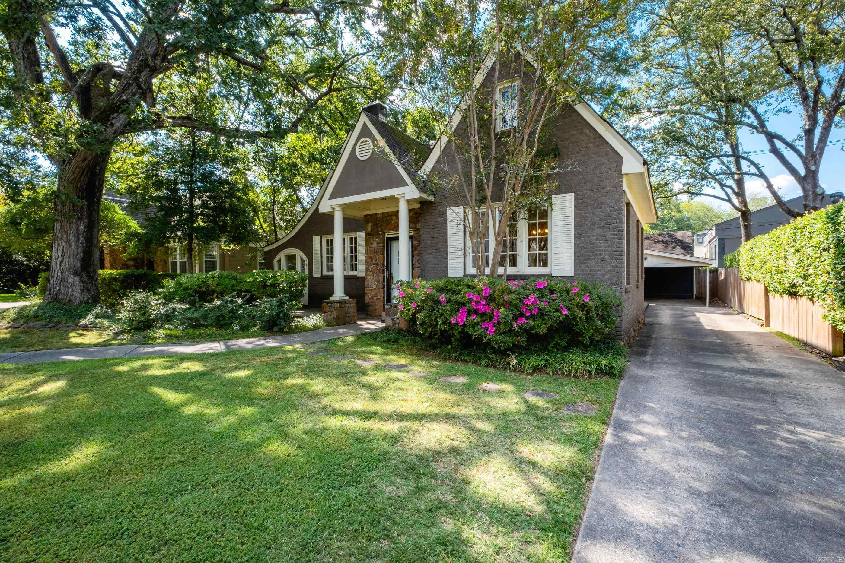 SHADOWLAWN - Residential