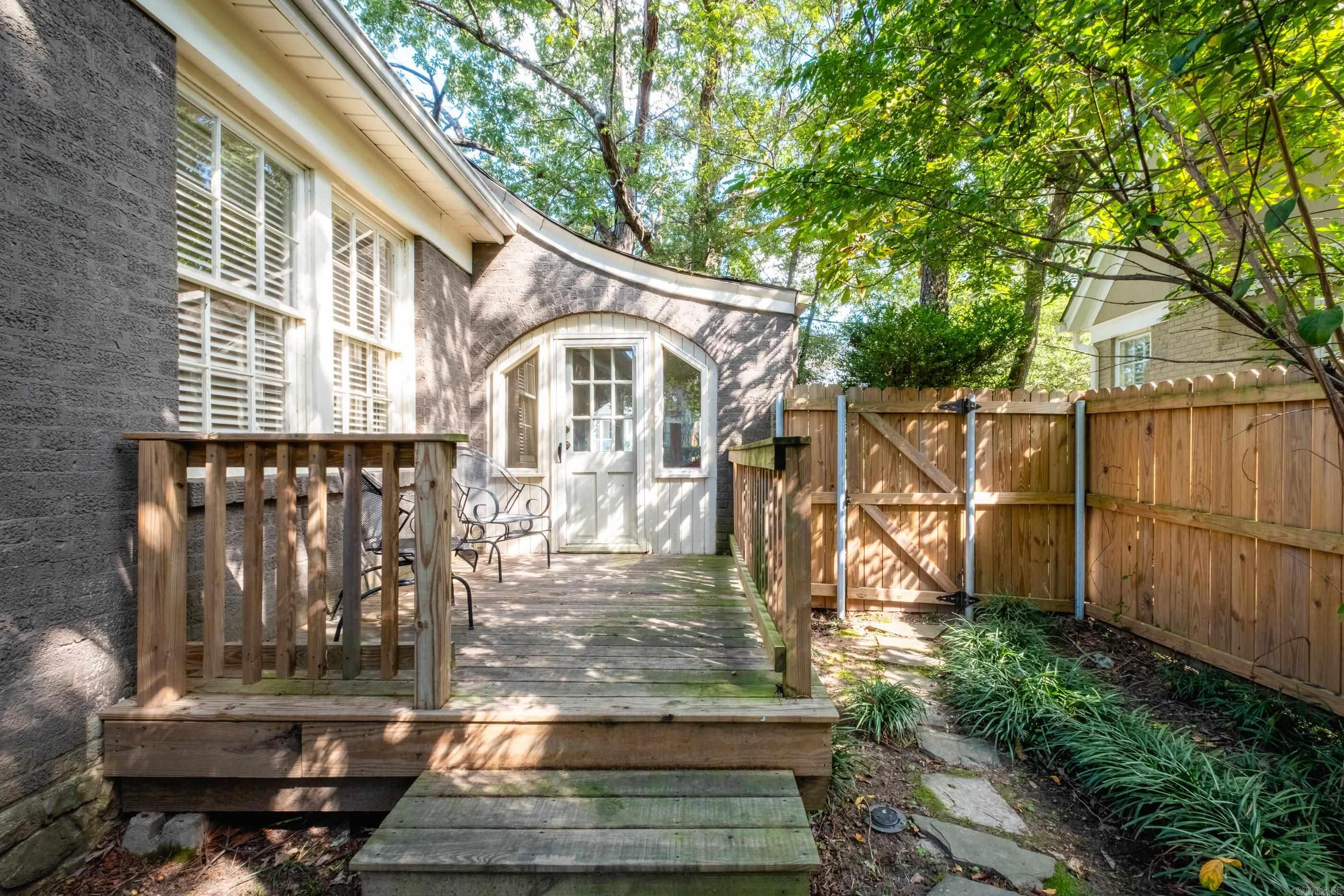 SHADOWLAWN - Residential