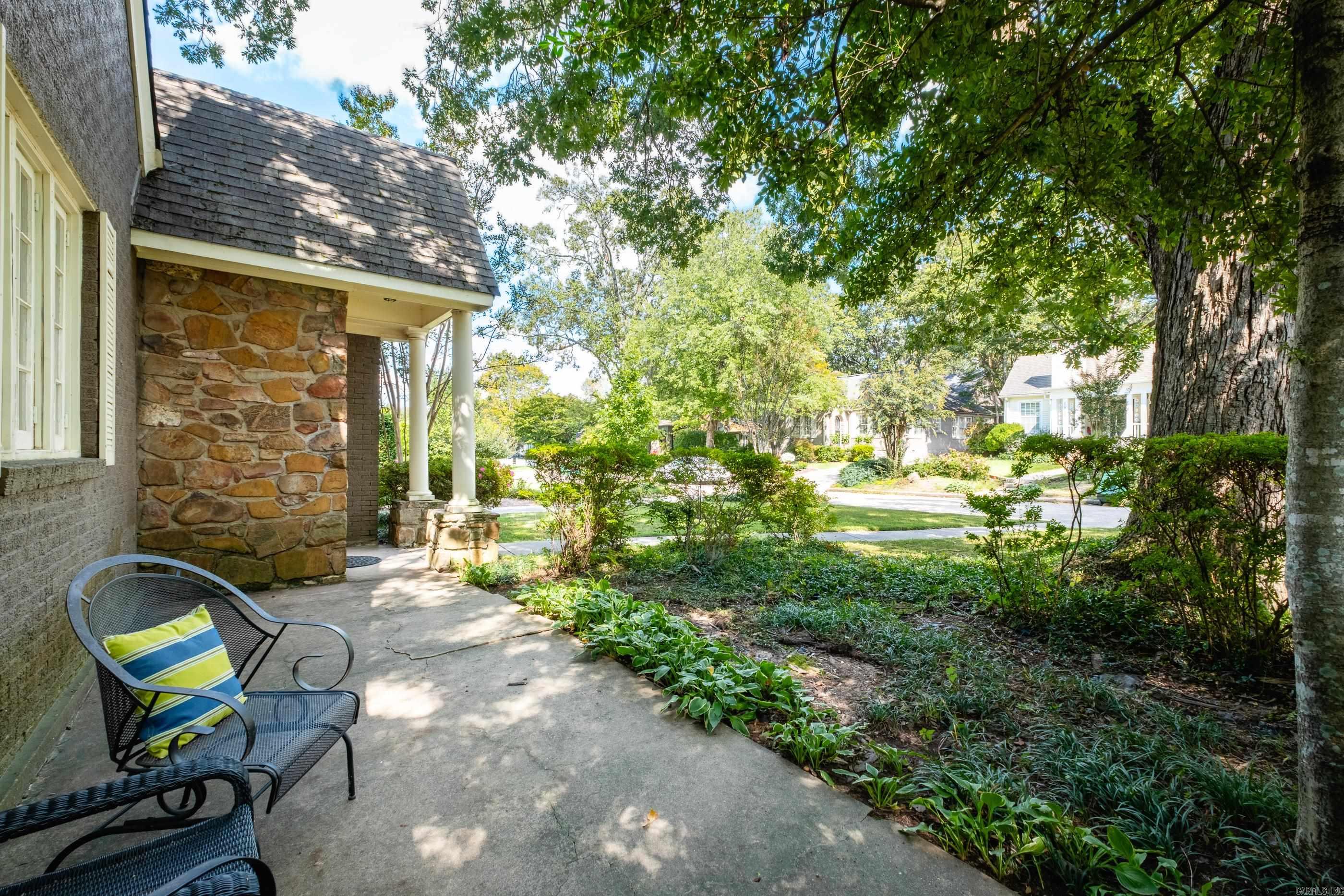 SHADOWLAWN - Residential