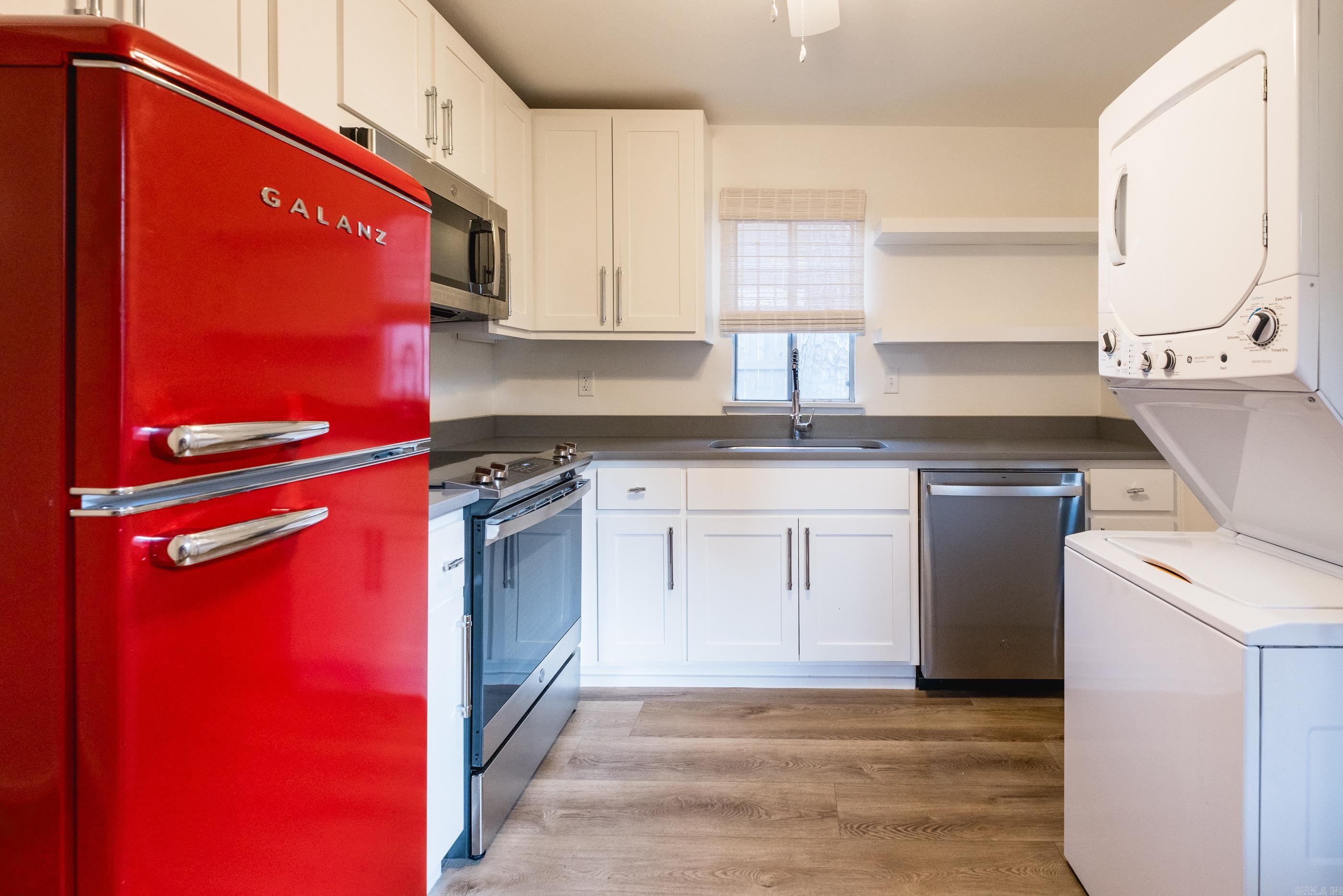 SHADOWLAWN - Residential