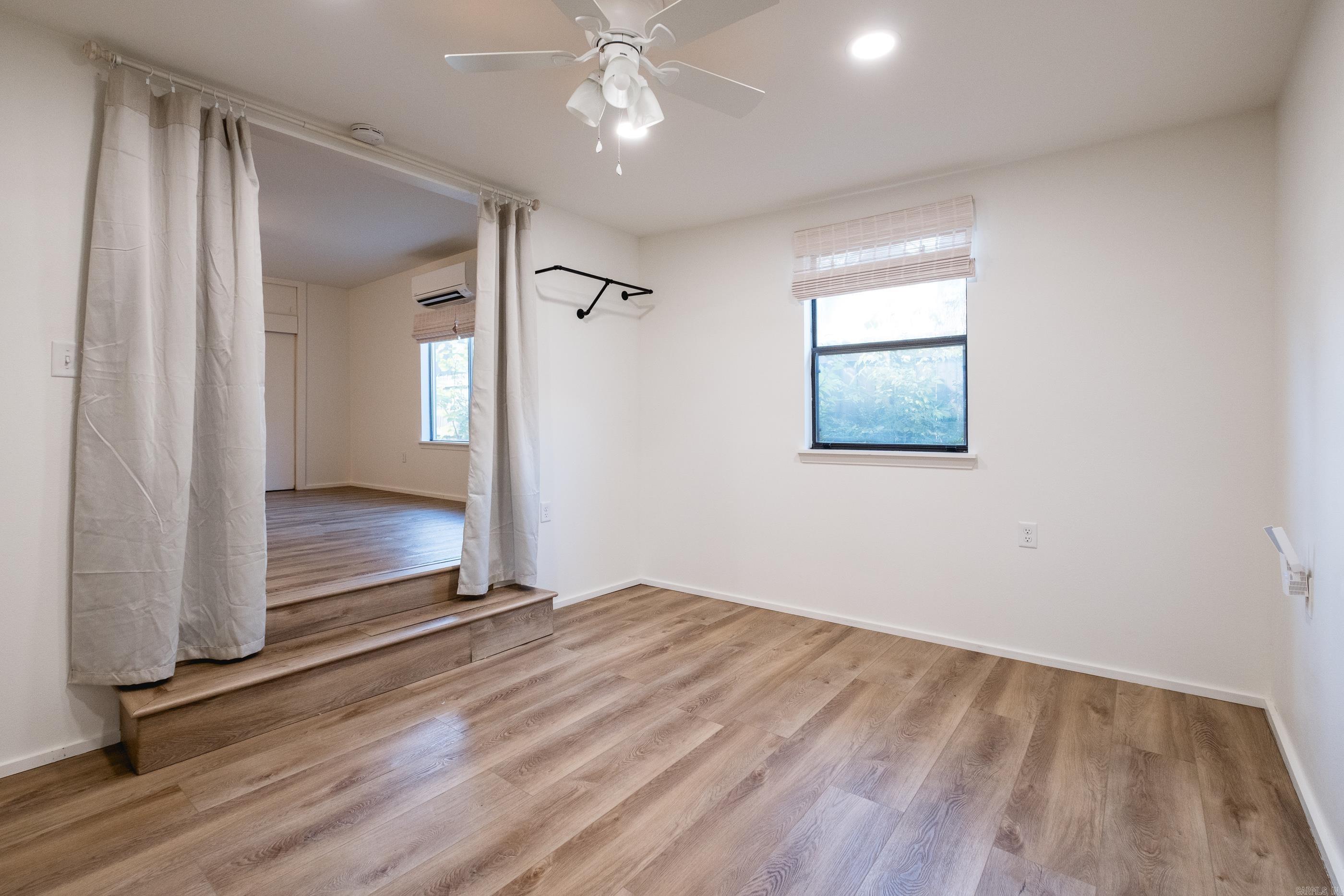 SHADOWLAWN - Residential