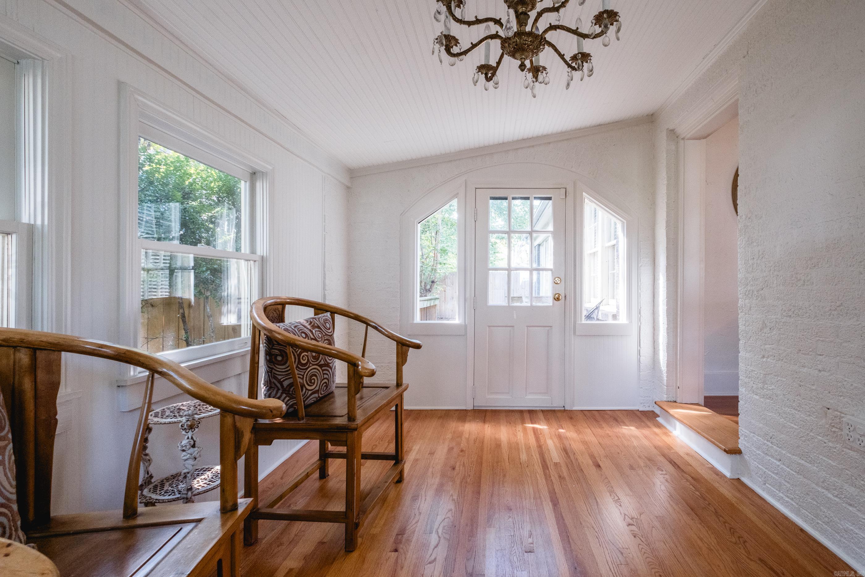 SHADOWLAWN - Residential