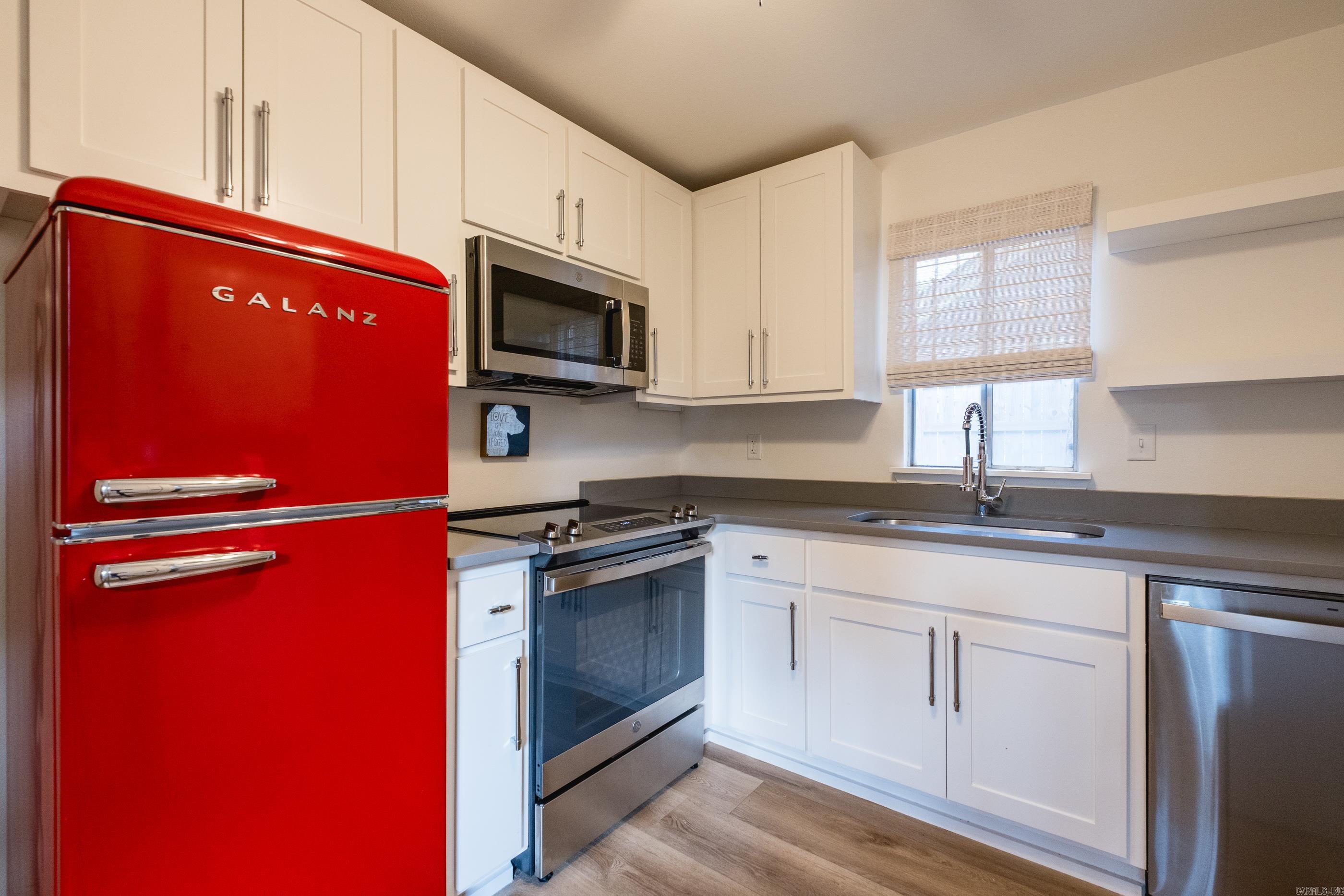 SHADOWLAWN - Residential