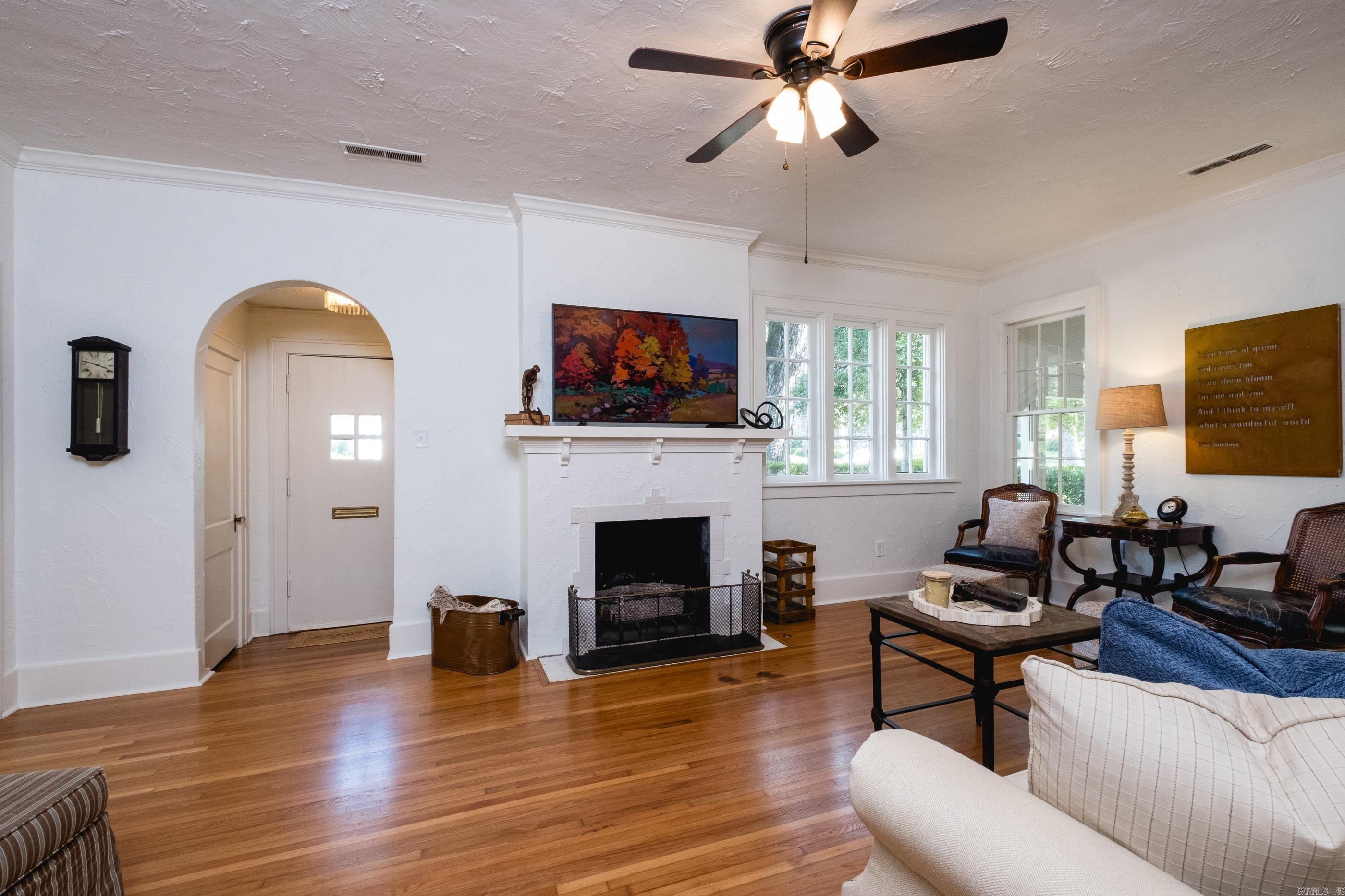 SHADOWLAWN - Residential