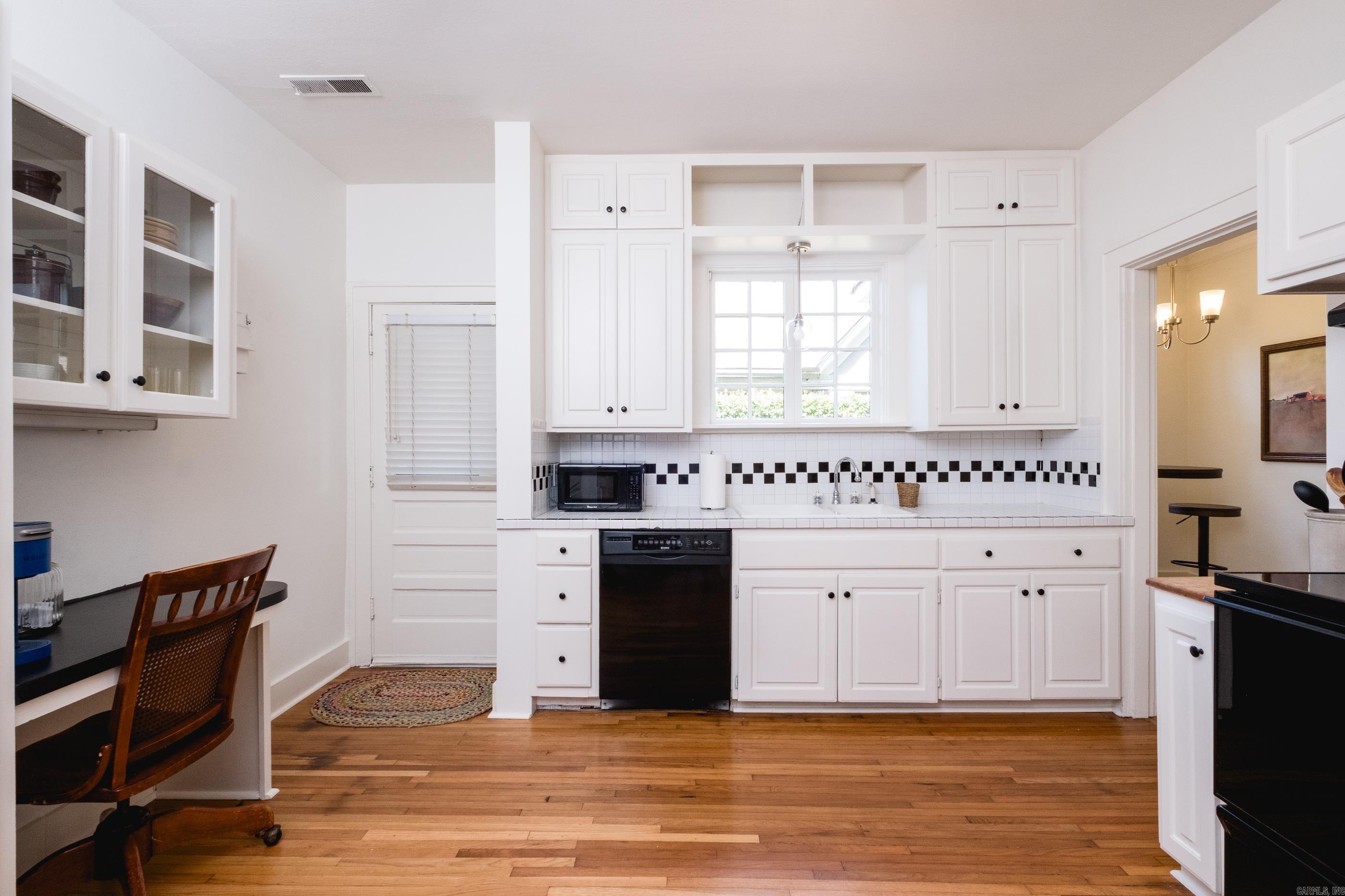 SHADOWLAWN - Residential