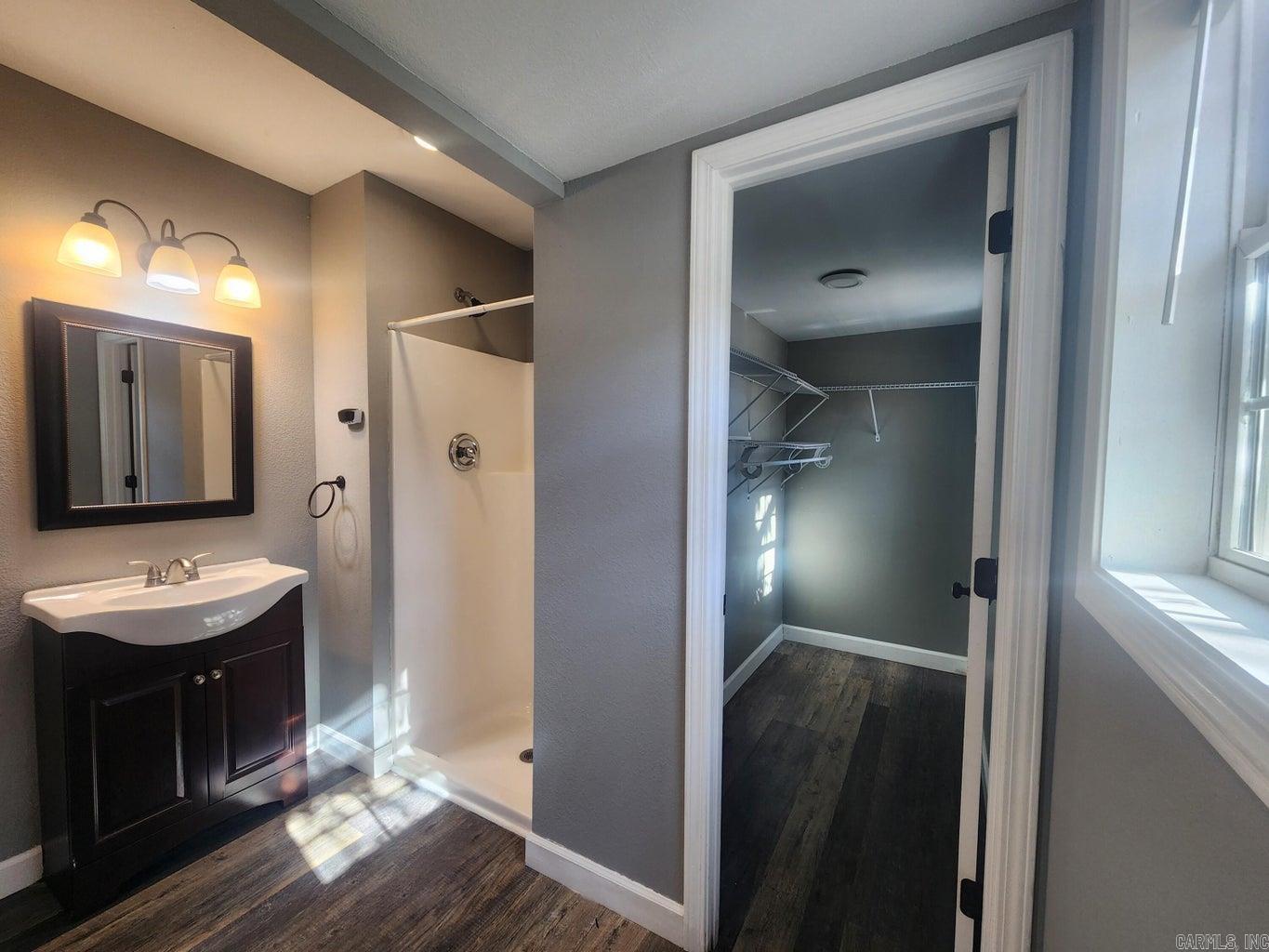 MAXFIELD WEST - Residential