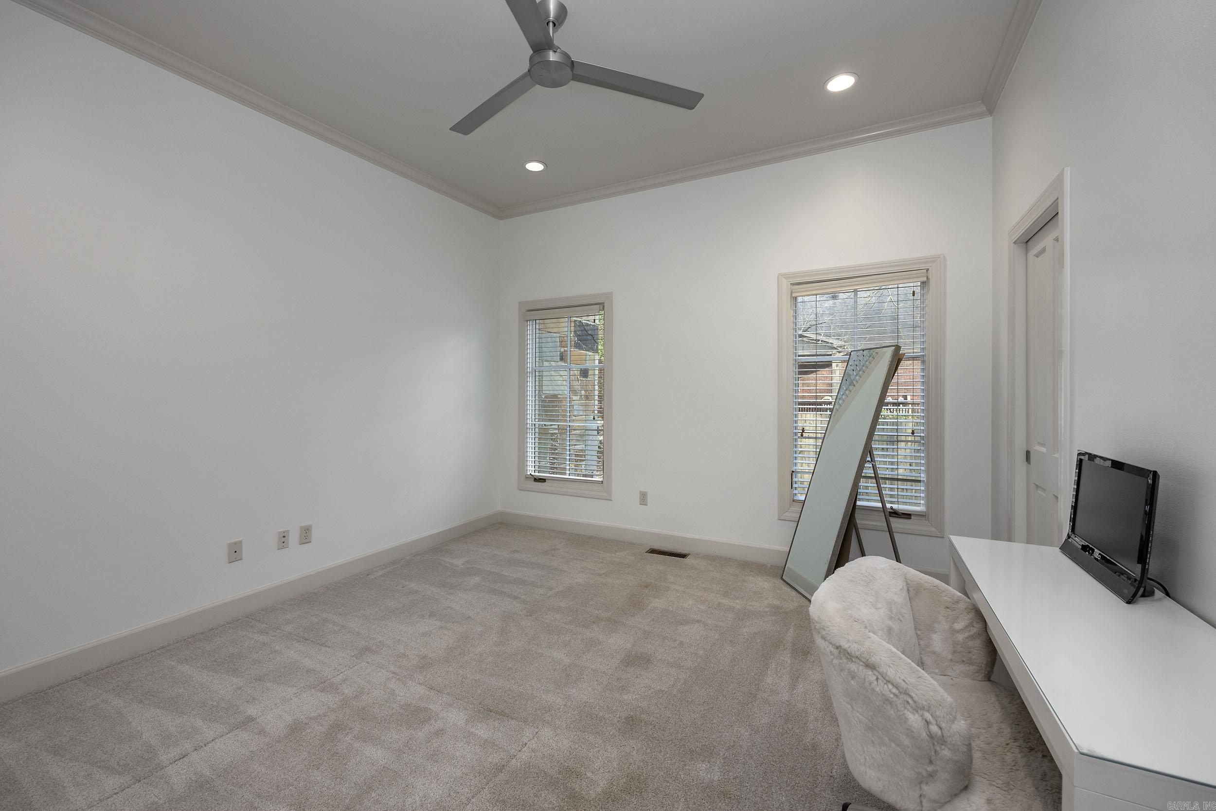 CHENAL VALLEY SOLOGNE CIRCLE - Residential