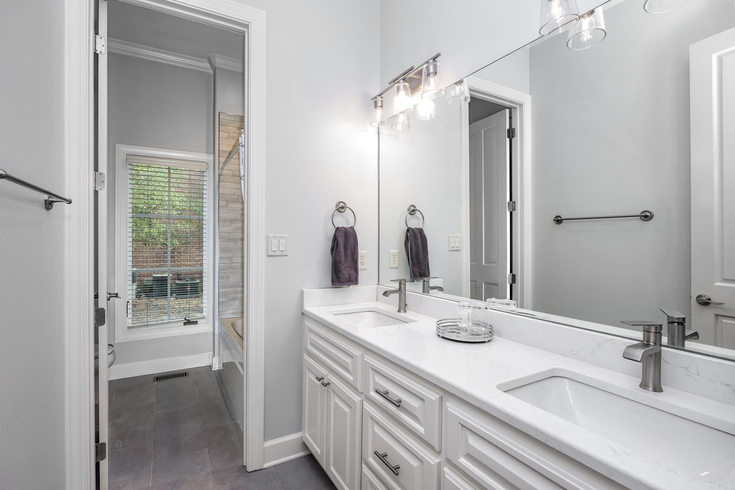 CHENAL VALLEY SOLOGNE CIRCLE - Residential