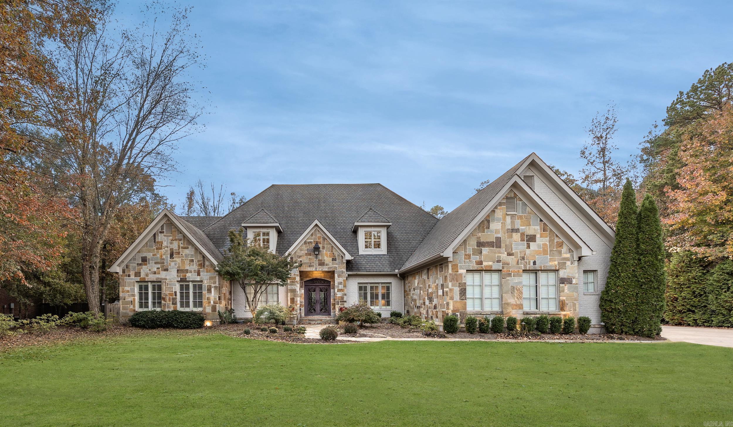 CHENAL VALLEY SOLOGNE CIRCLE - Residential