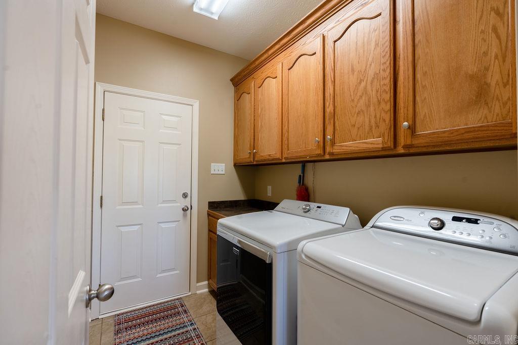 LOST CREEK - Residential