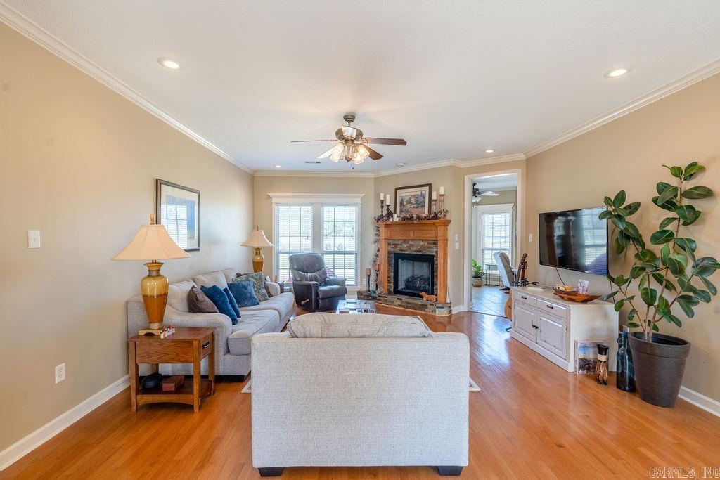 LOST CREEK - Residential