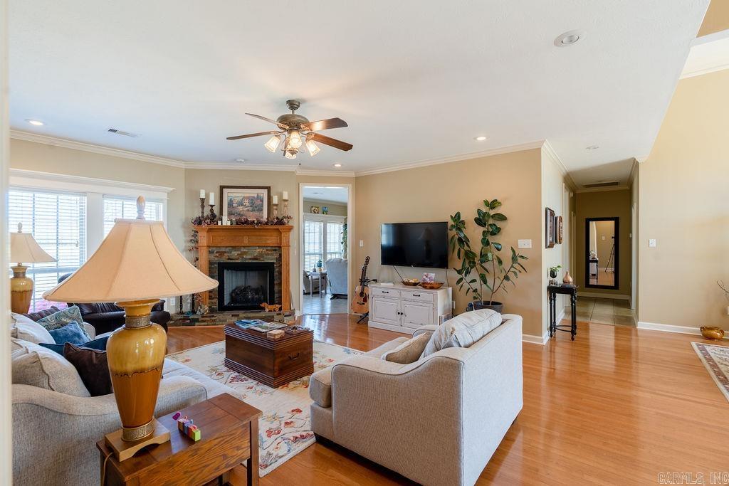 LOST CREEK - Residential