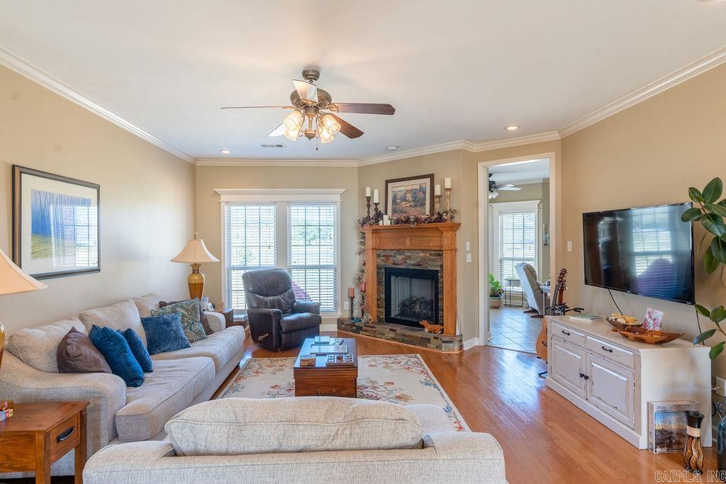 LOST CREEK - Residential