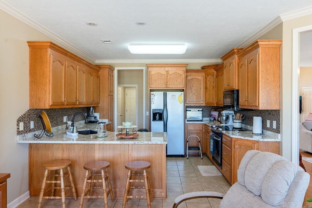 LOST CREEK - Residential