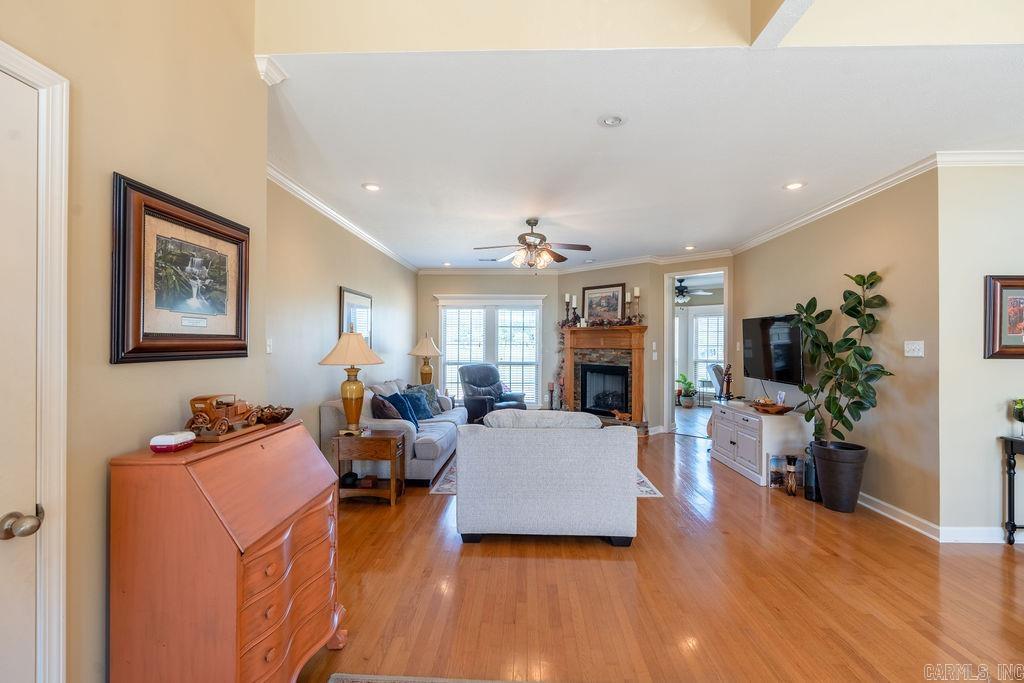 LOST CREEK - Residential