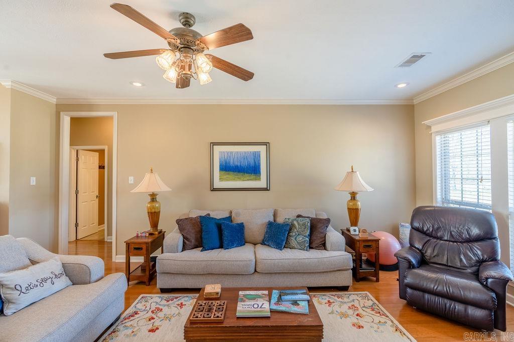 LOST CREEK - Residential