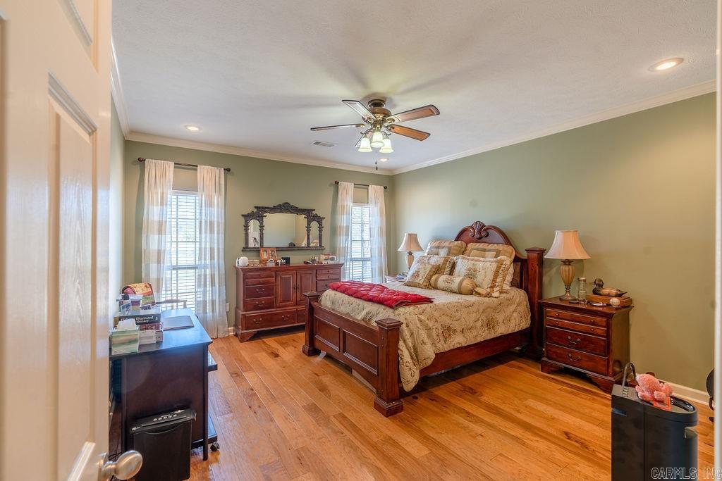 LOST CREEK - Residential