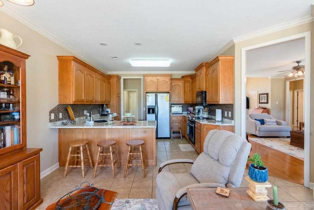 LOST CREEK - Residential