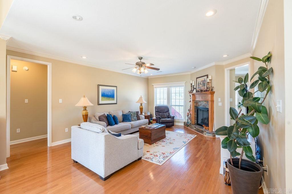 LOST CREEK - Residential