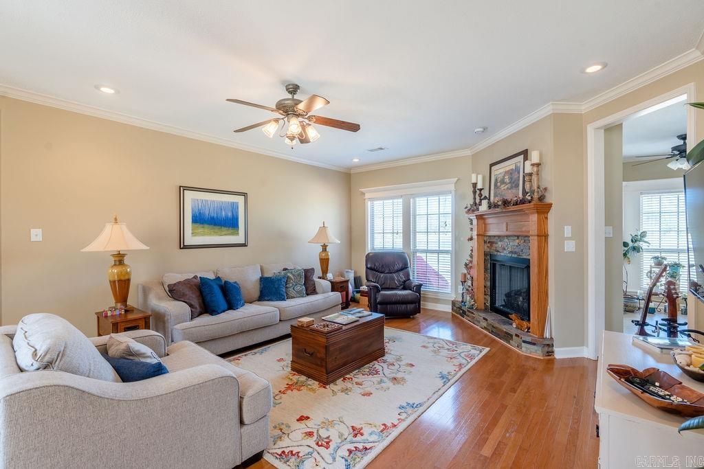 LOST CREEK - Residential