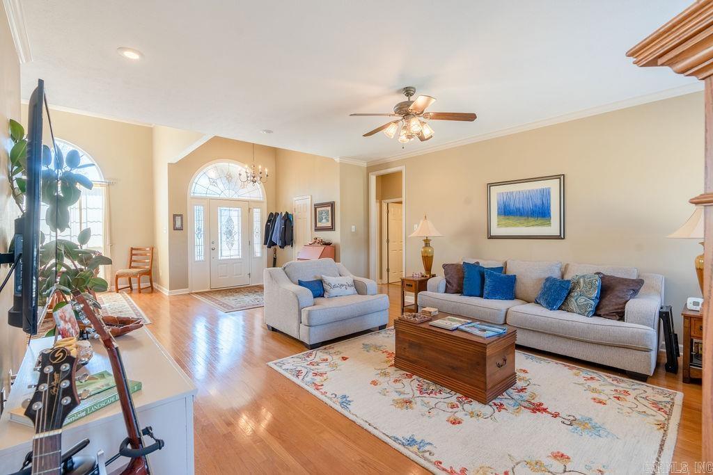 LOST CREEK - Residential