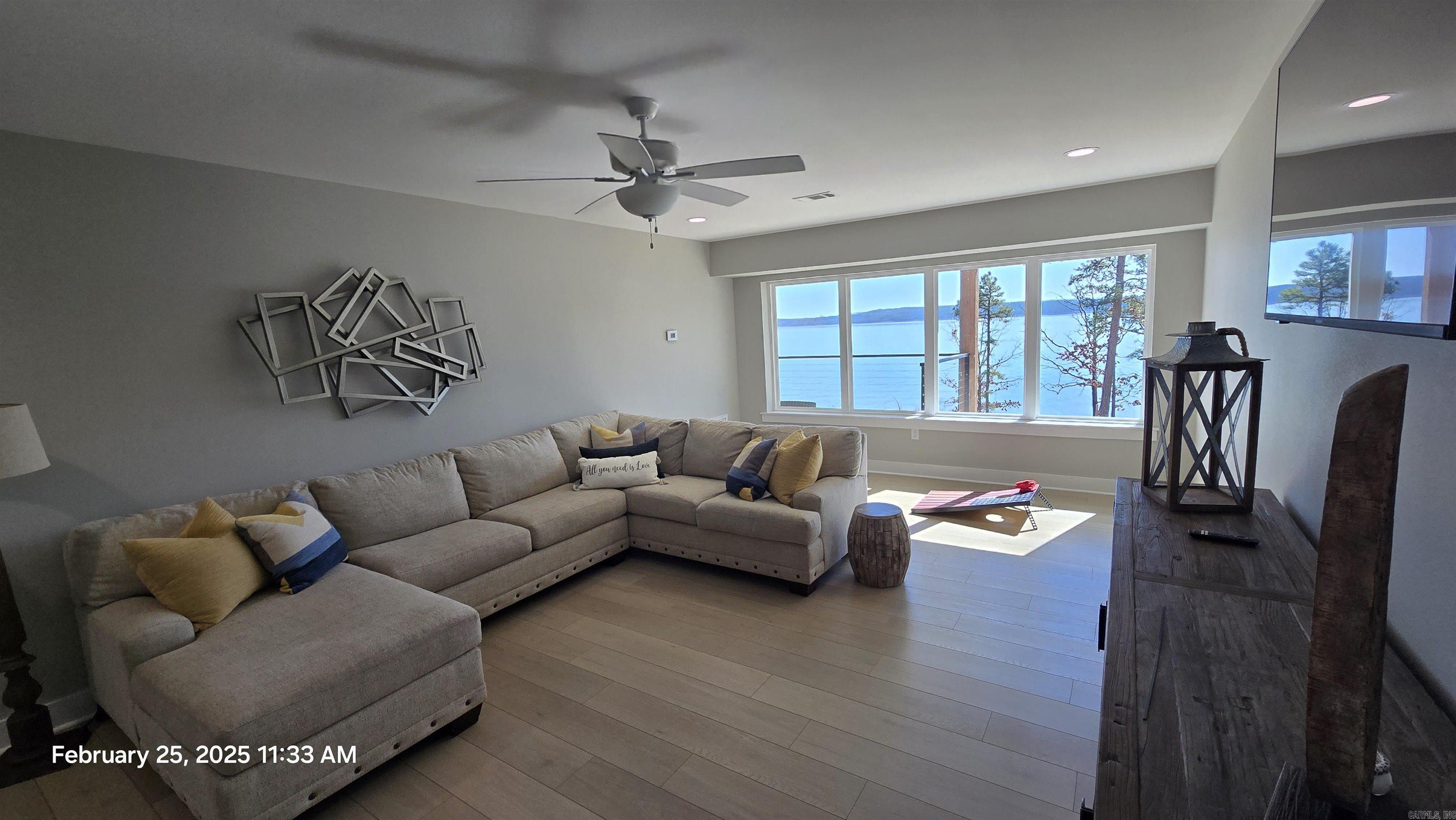 HAMILTON HILLS - Residential