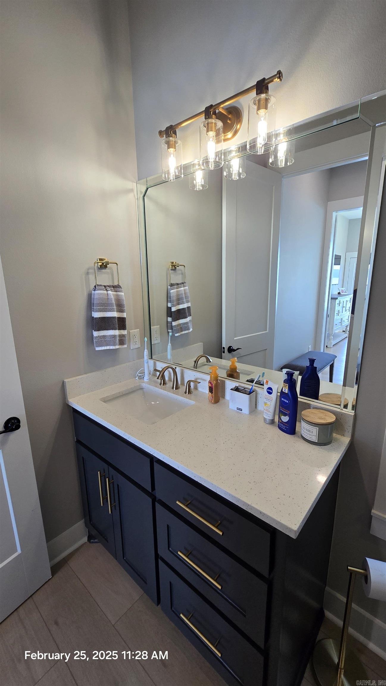 HAMILTON HILLS - Residential