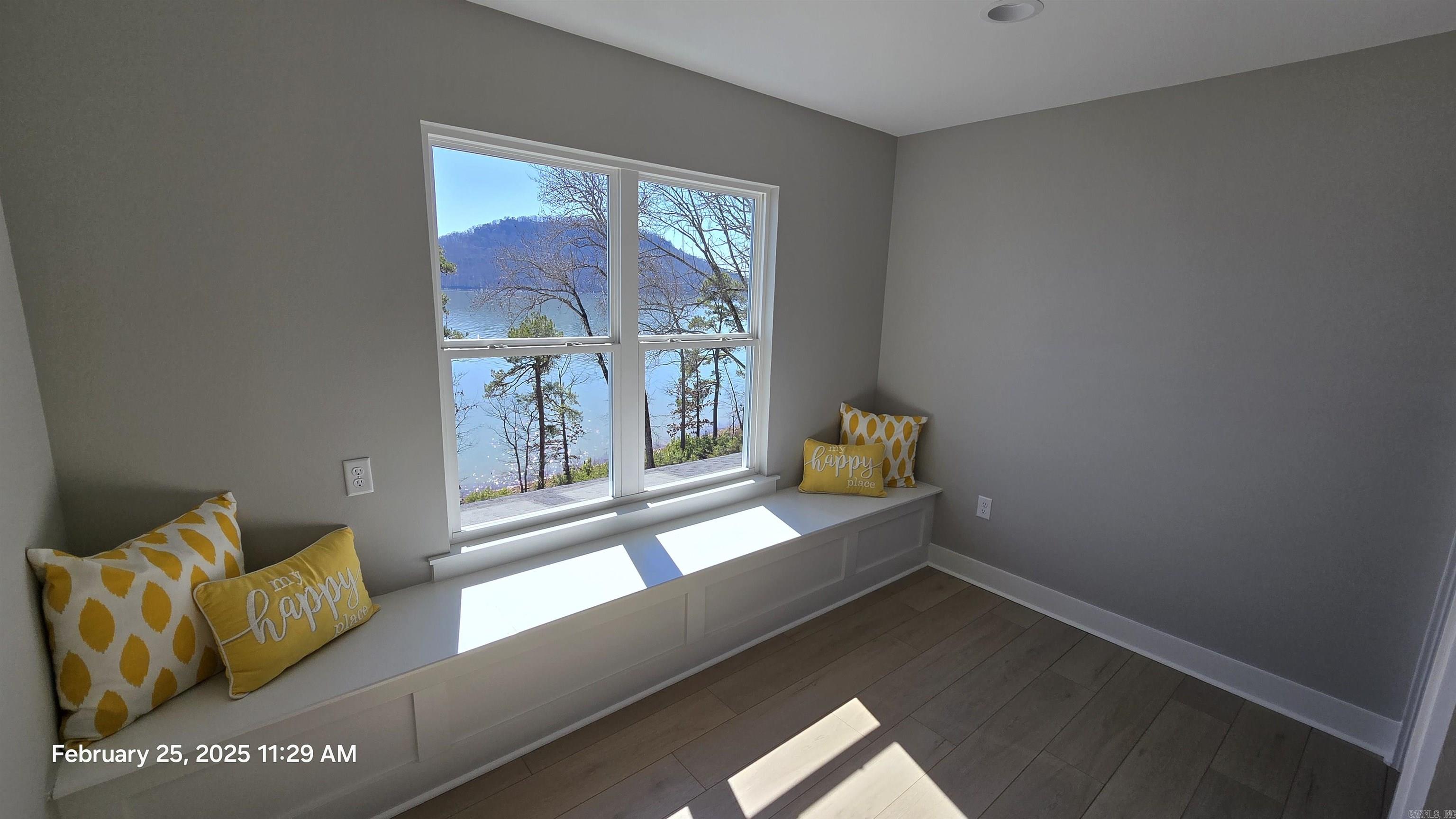 HAMILTON HILLS - Residential