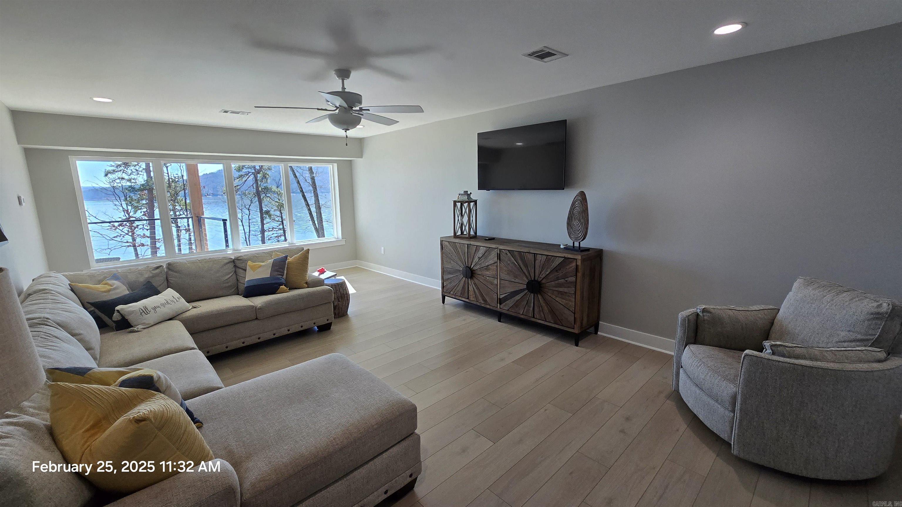 HAMILTON HILLS - Residential