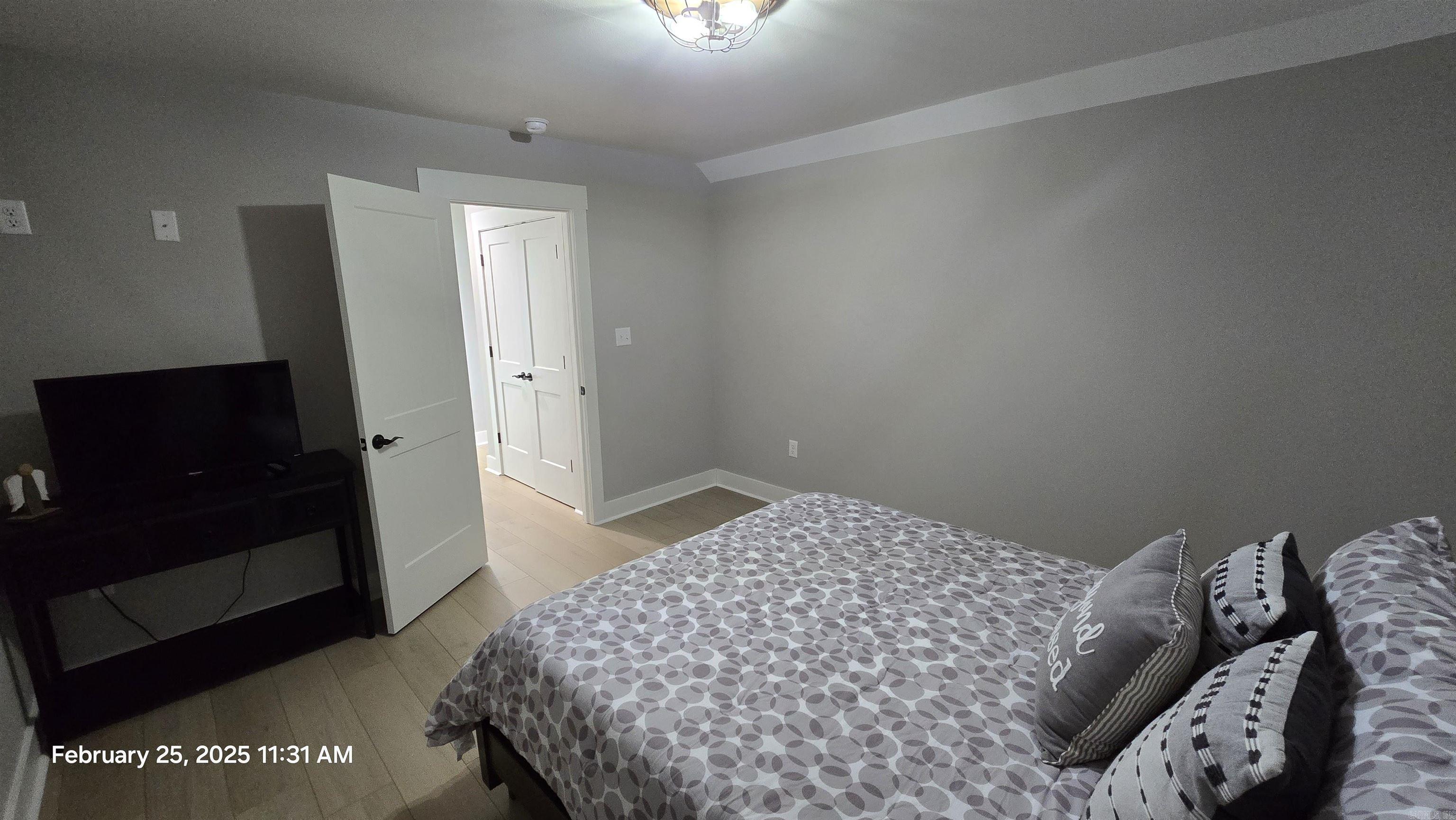 HAMILTON HILLS - Residential