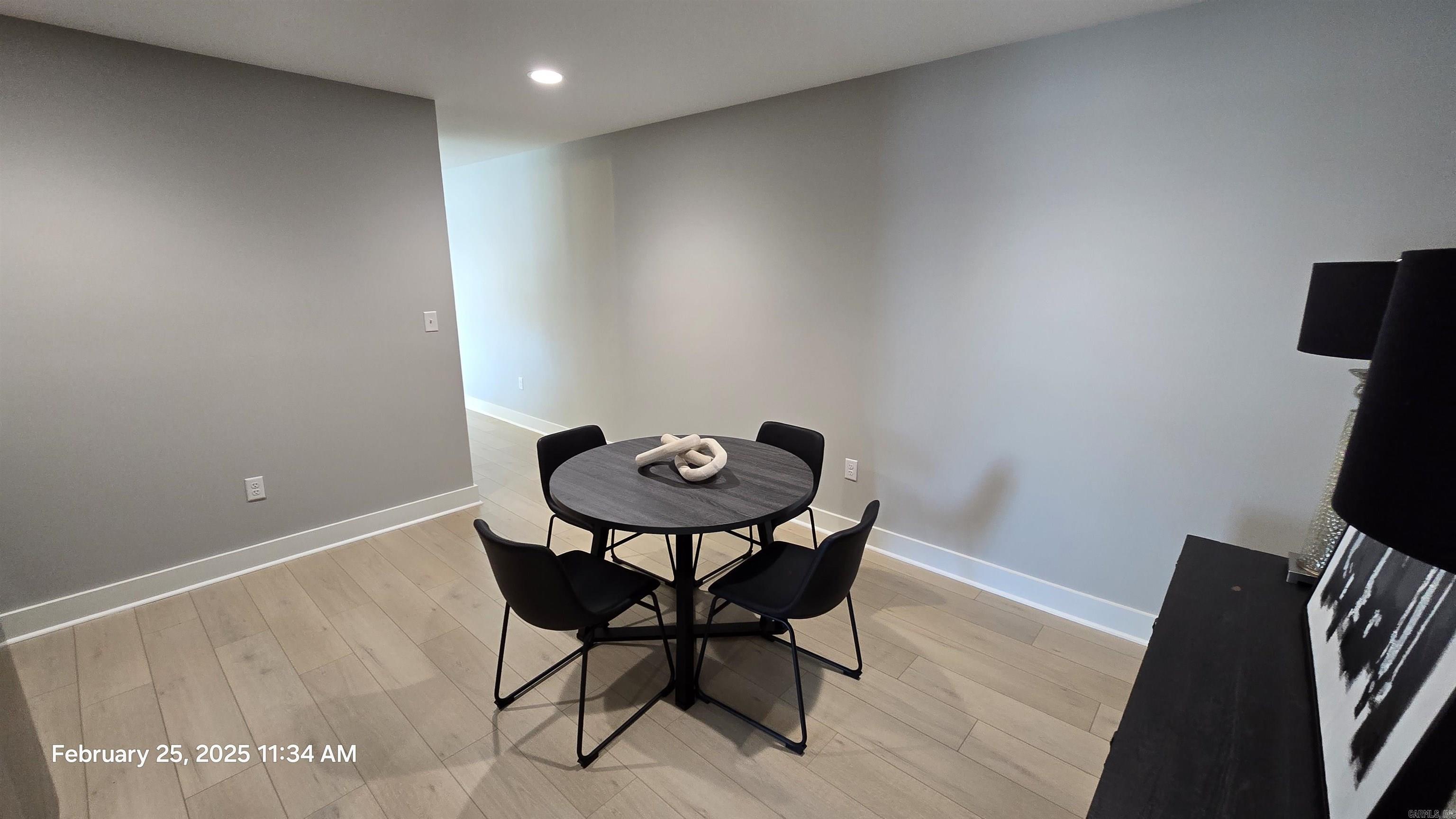 HAMILTON HILLS - Residential