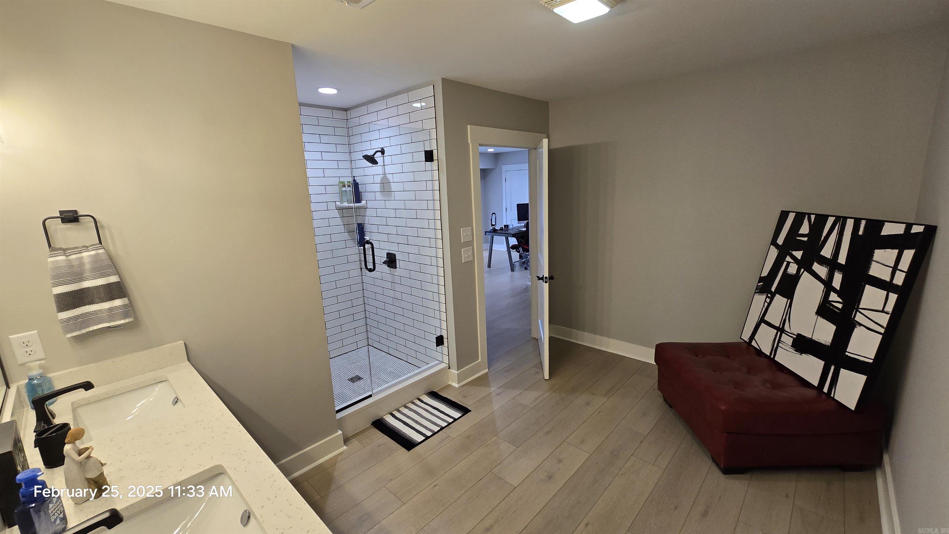 HAMILTON HILLS - Residential