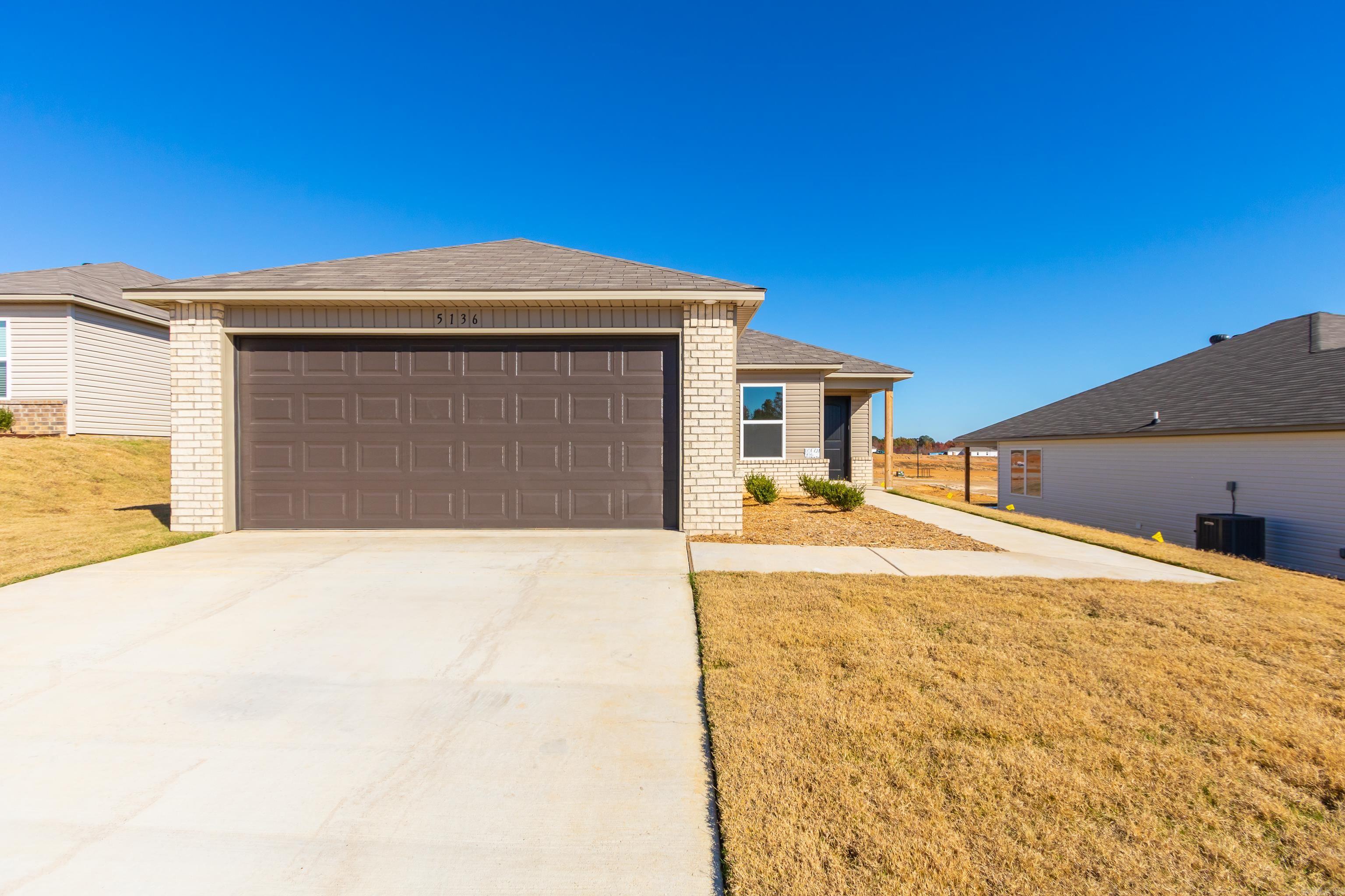 THE MEADOWS - Residential