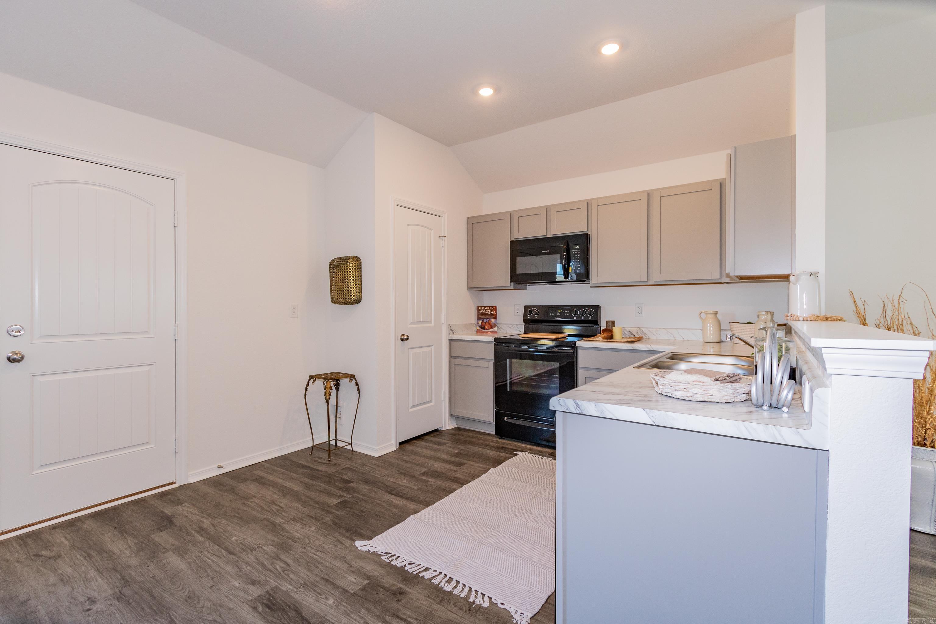 THE MEADOWS - Residential