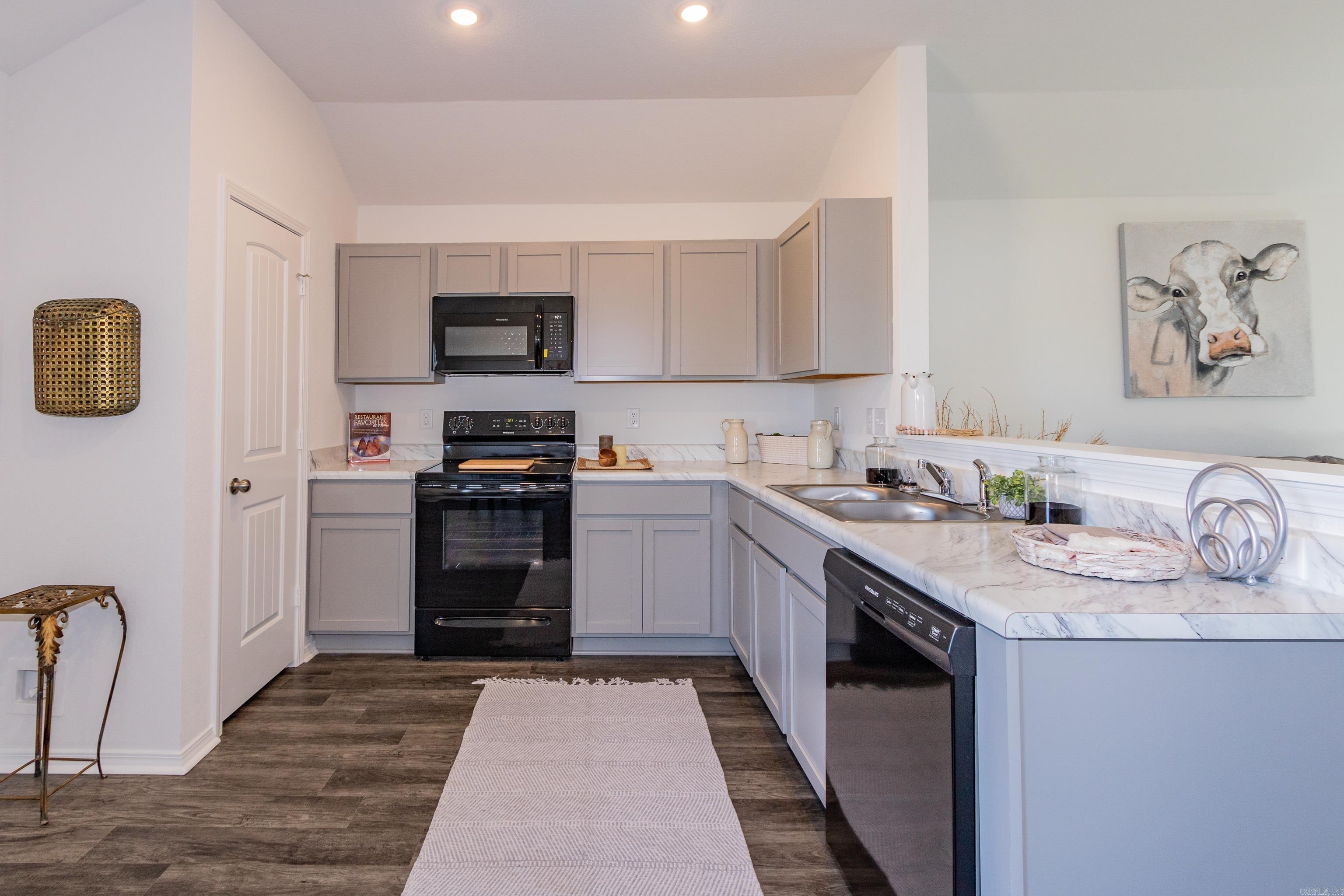 THE MEADOWS - Residential